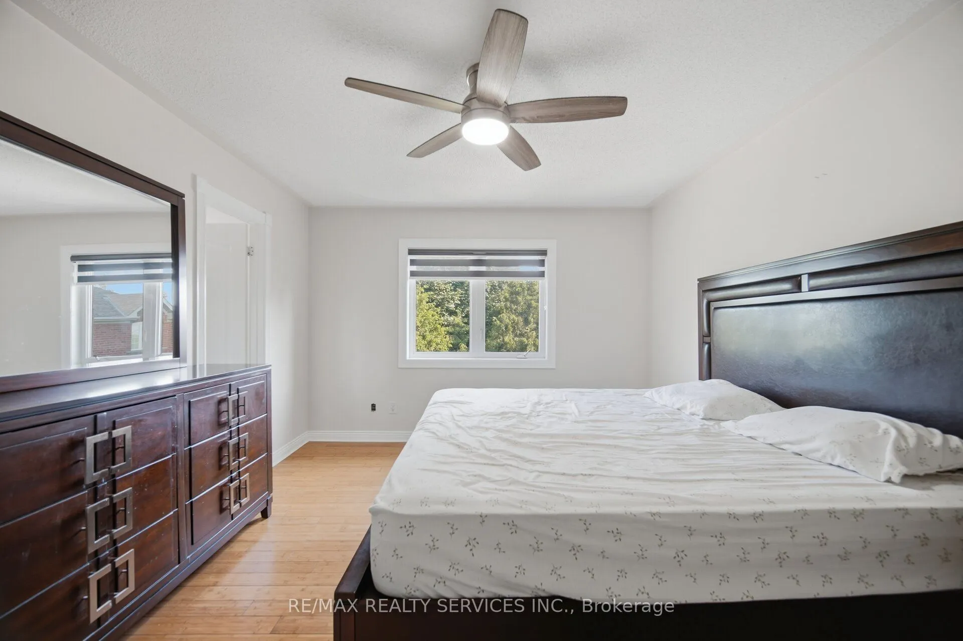 4 Sunnybrook Crescent
