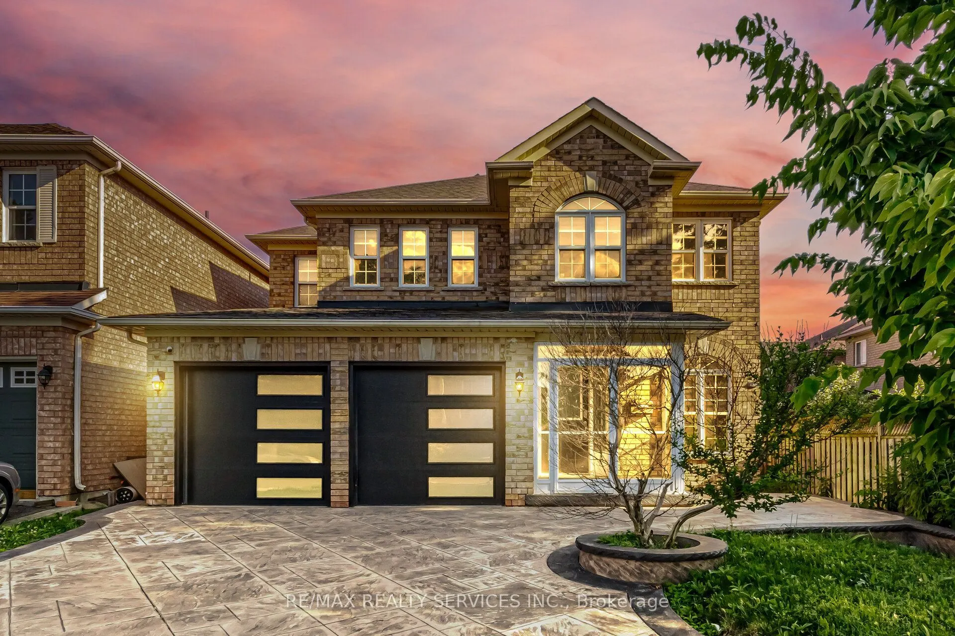 4 Sunnybrook Crescent