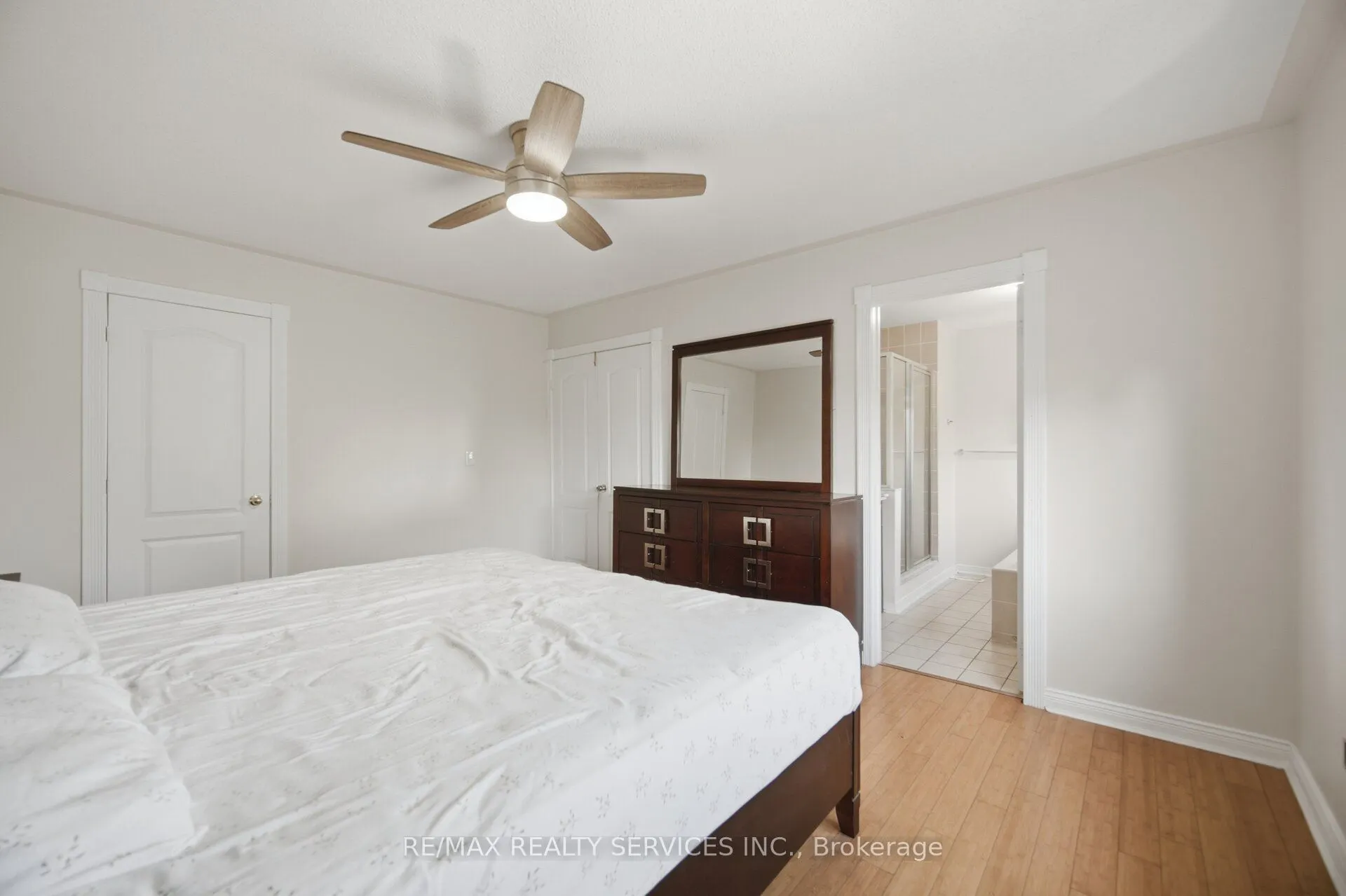 4 Sunnybrook Crescent