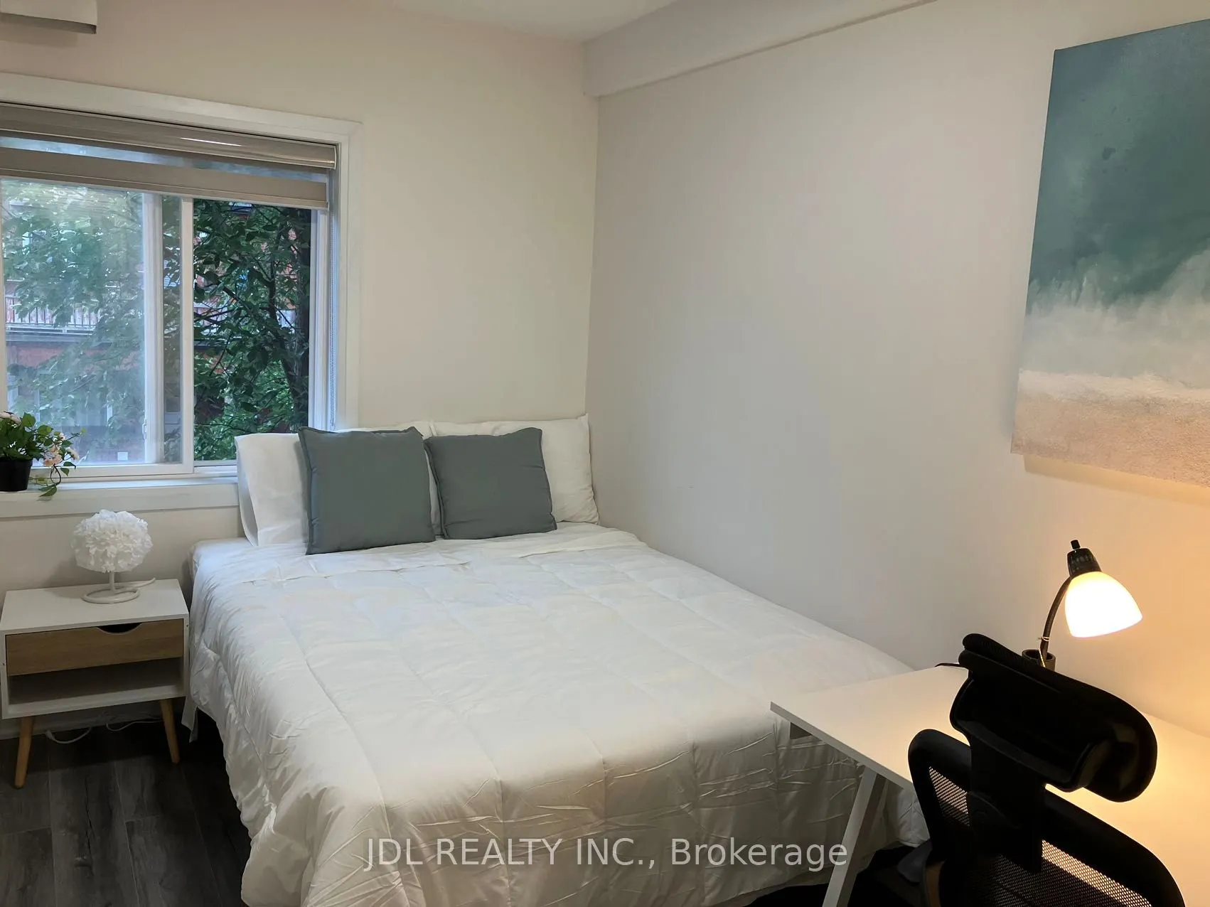 5 Sorauren Avenue #5