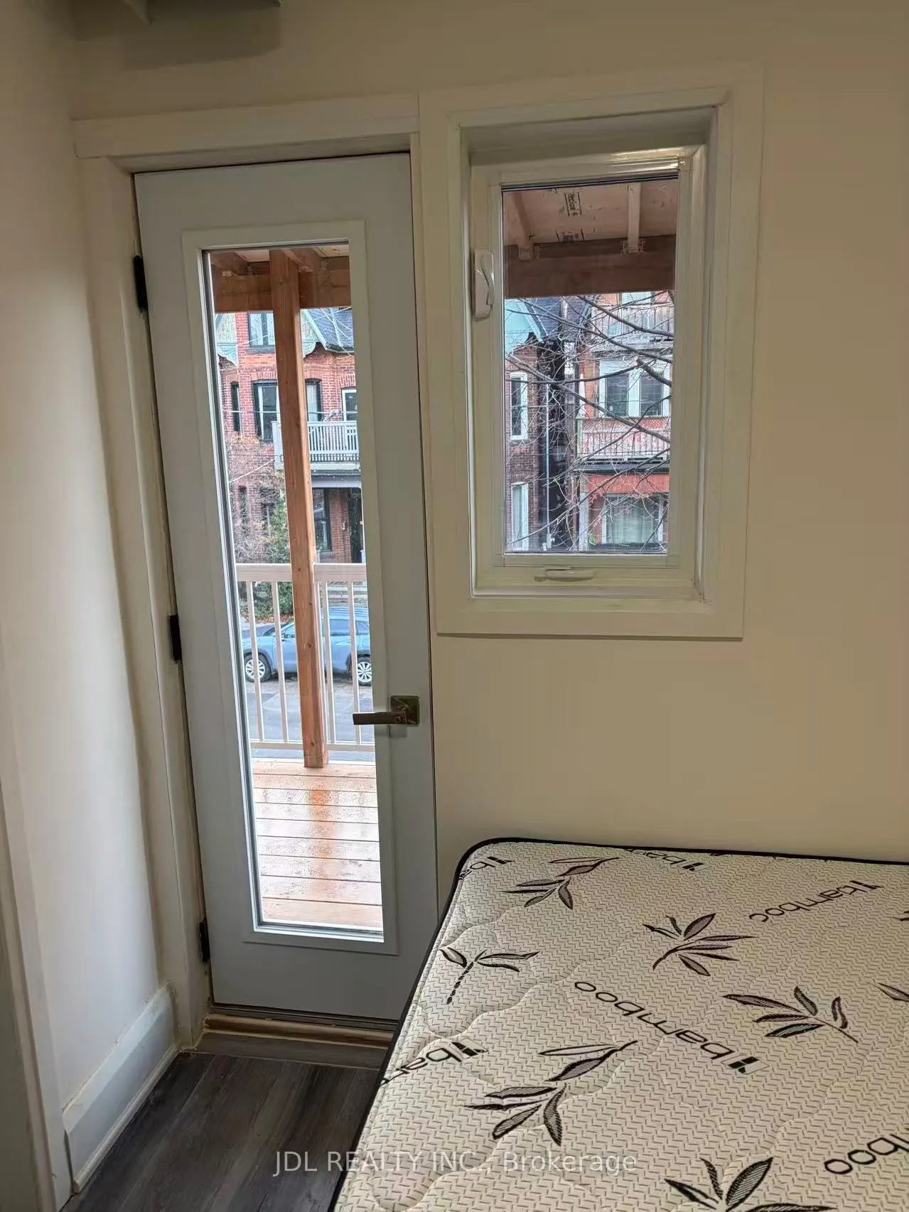 5 Sorauren Avenue #5