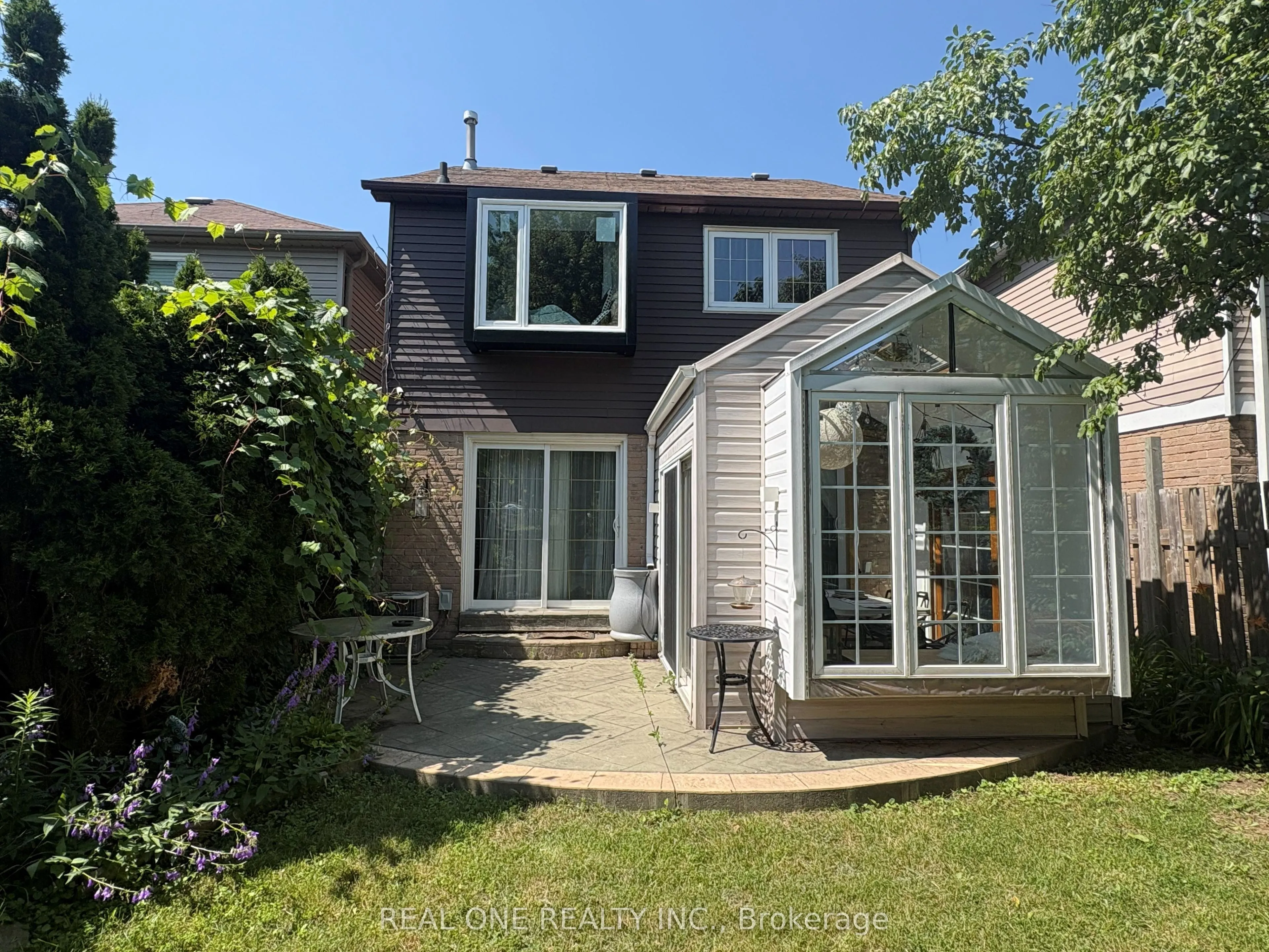 3245 Cambourne Crescent