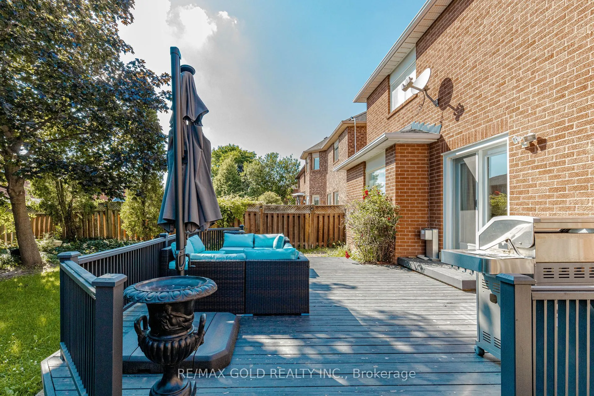 93 Lauchlin Crescent