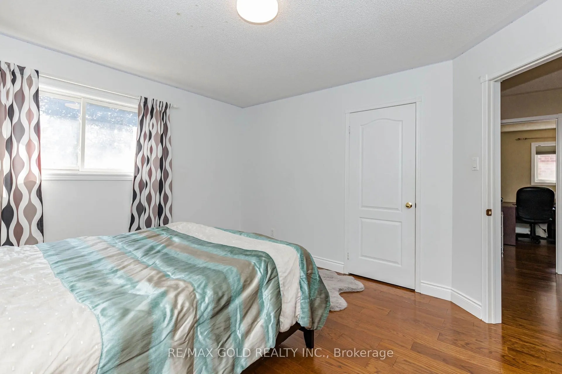 93 Lauchlin Crescent