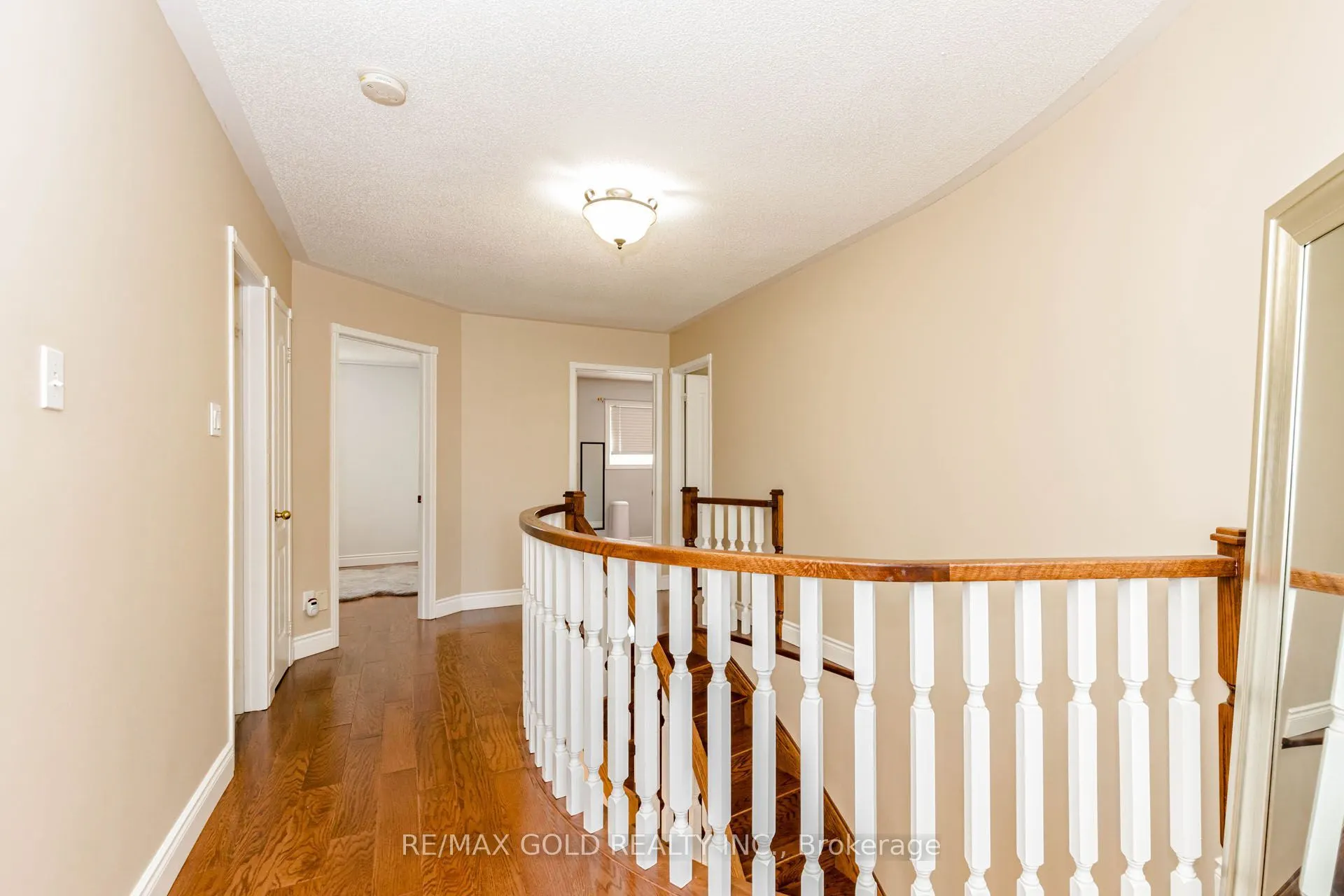 93 Lauchlin Crescent