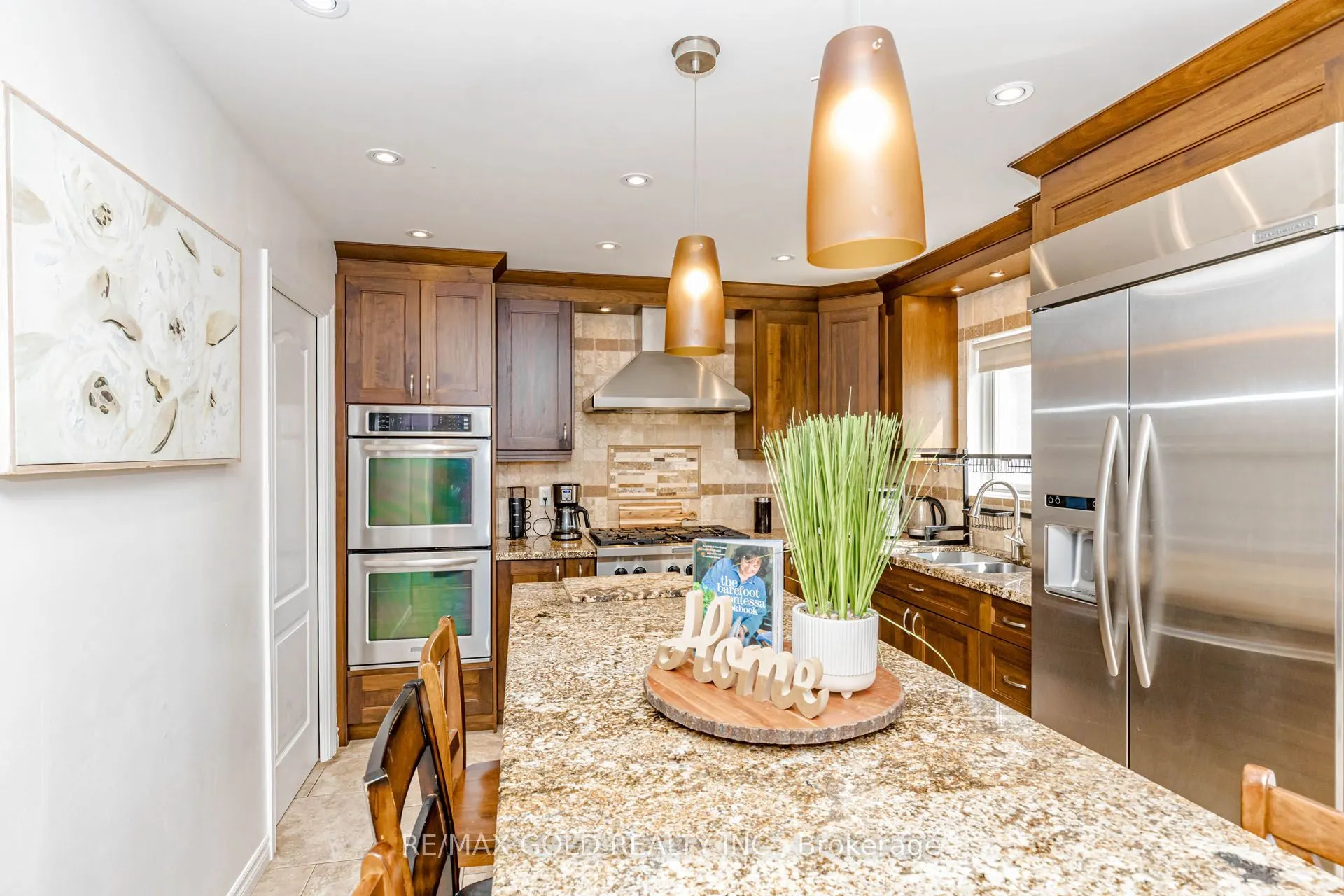 93 Lauchlin Crescent