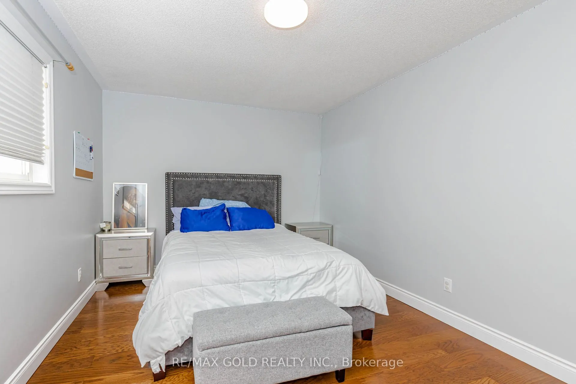 93 Lauchlin Crescent