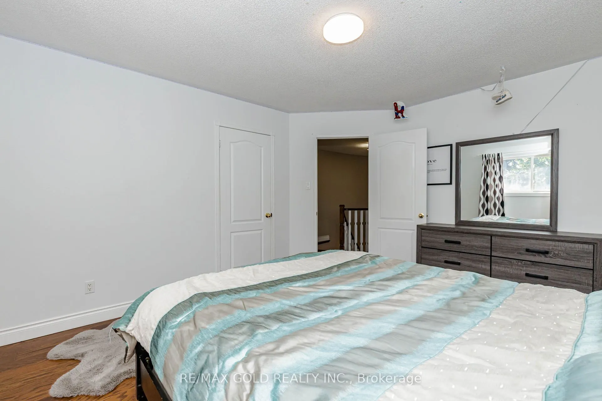 93 Lauchlin Crescent