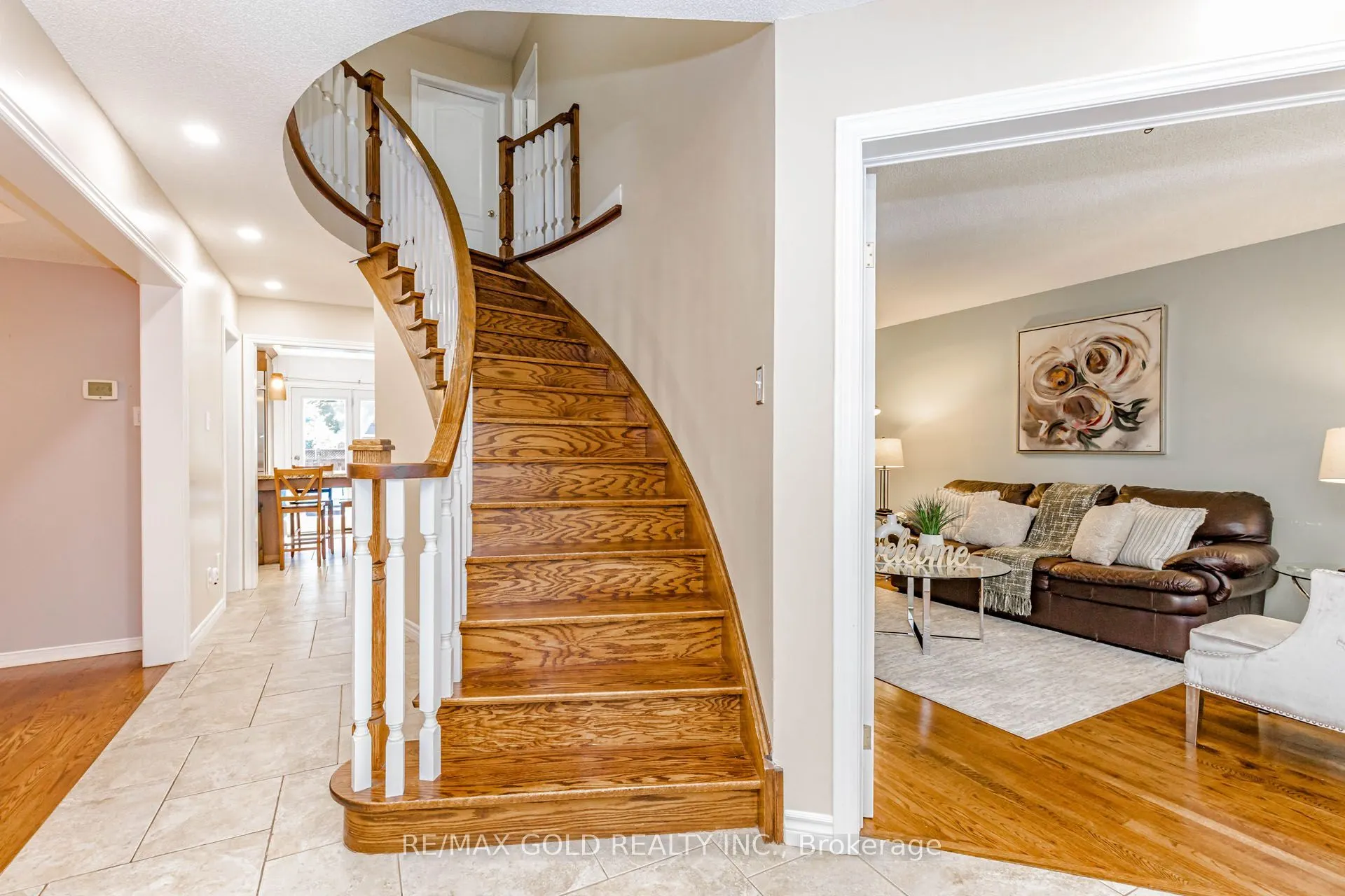 93 Lauchlin Crescent