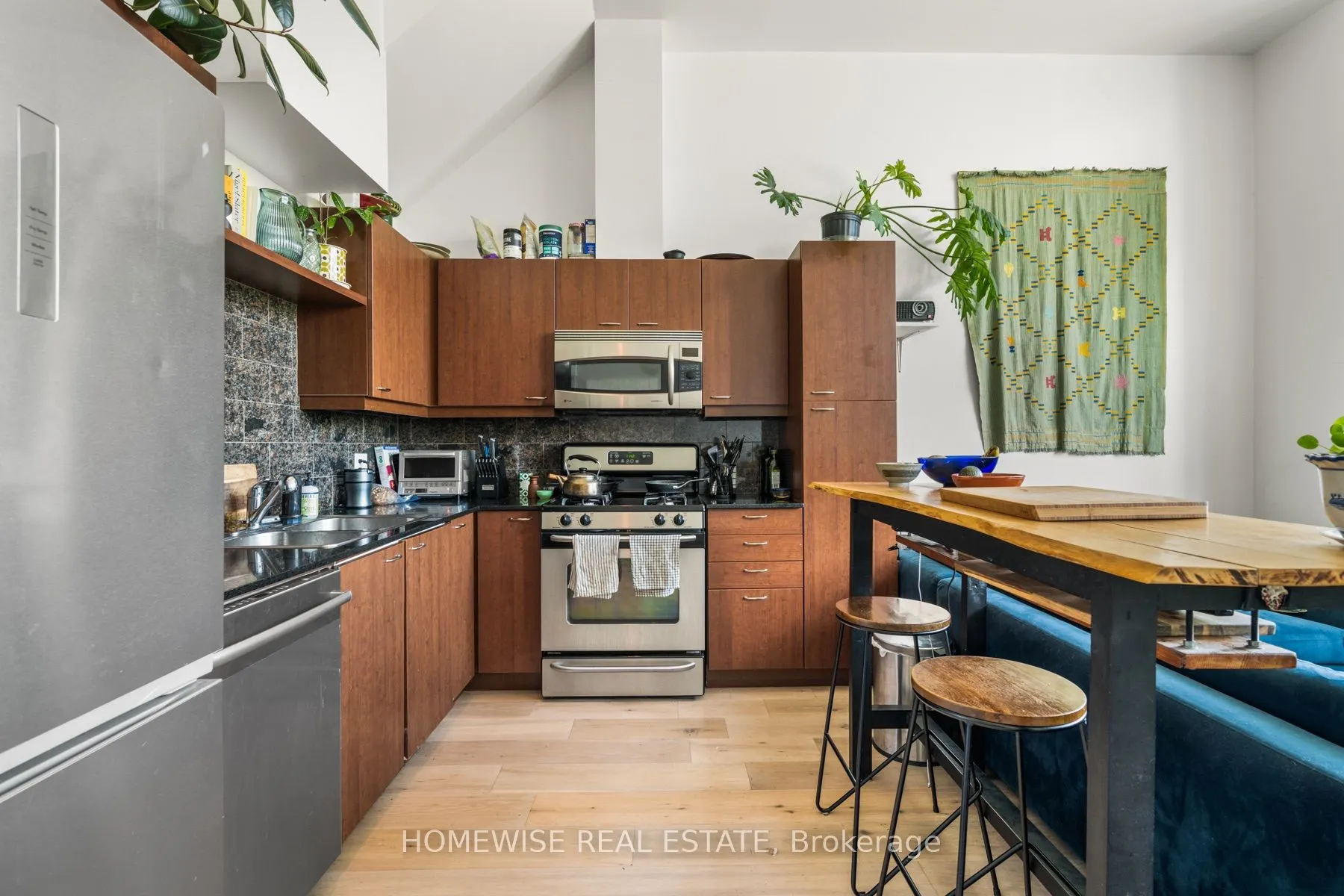 437 Roncesvalles Avenue #410