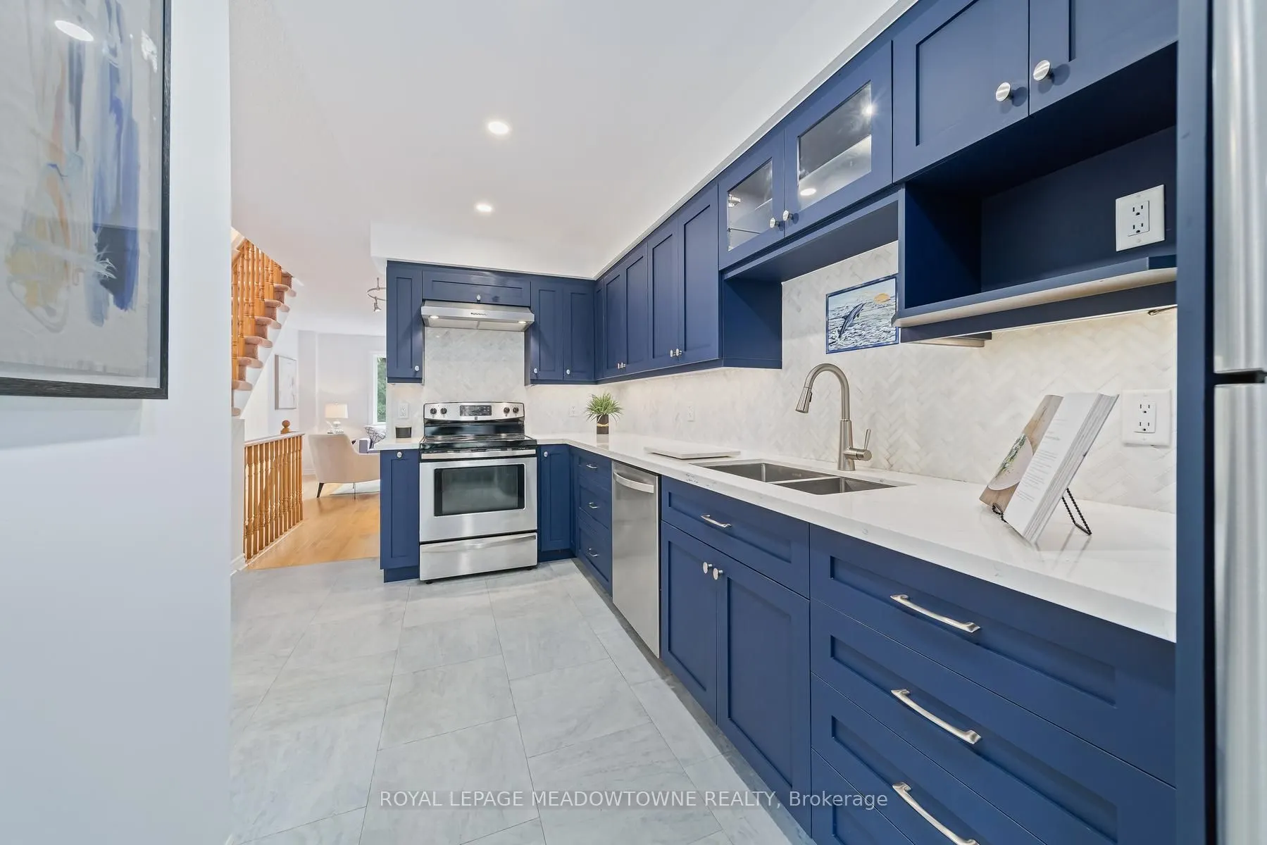 76 River Drive #11