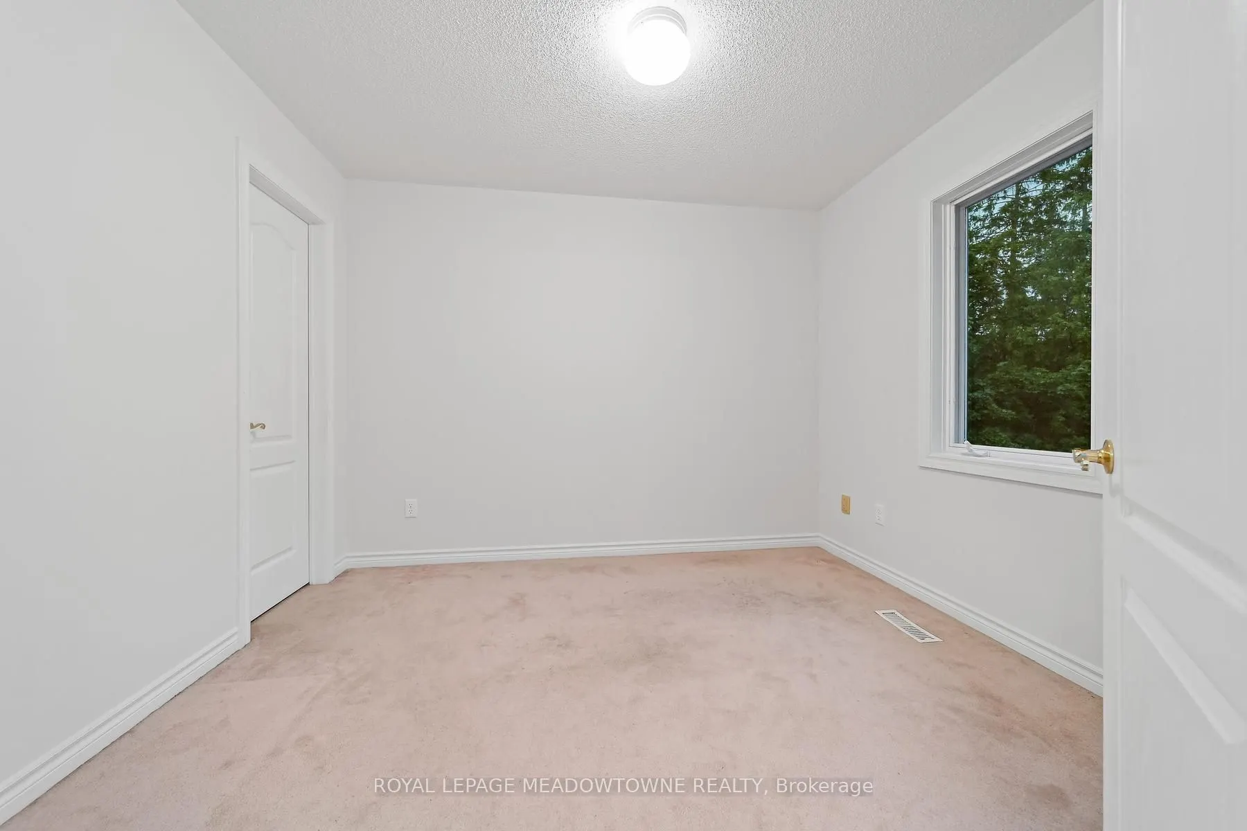 76 River Drive #11