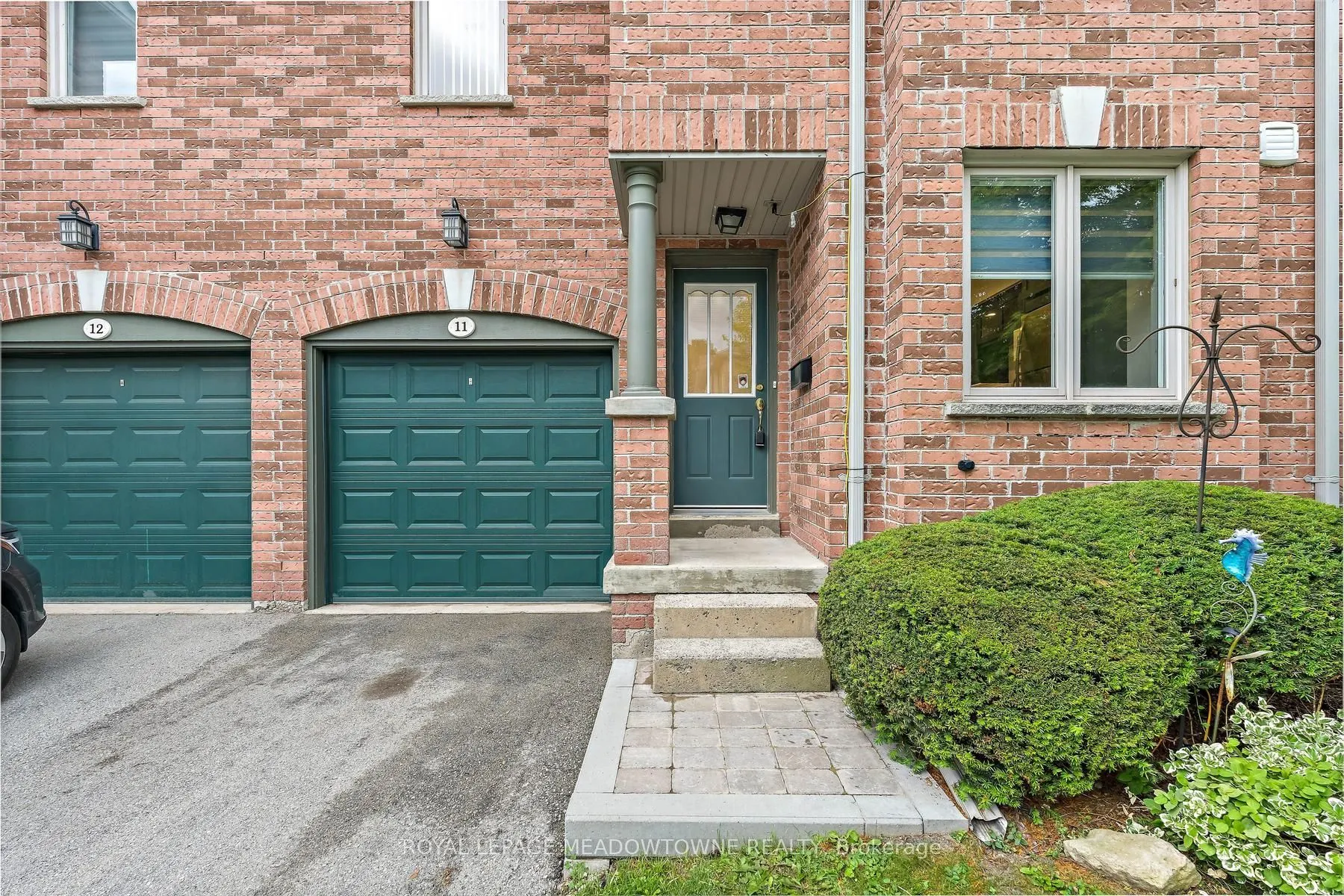 76 River Drive #11