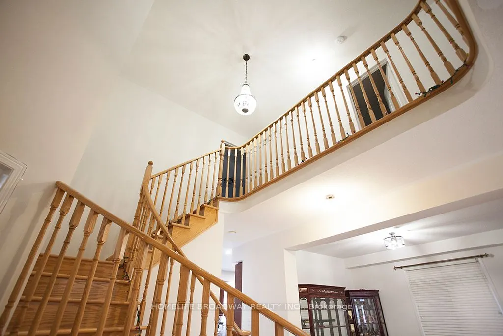 3604 Steeple Chase Crescent