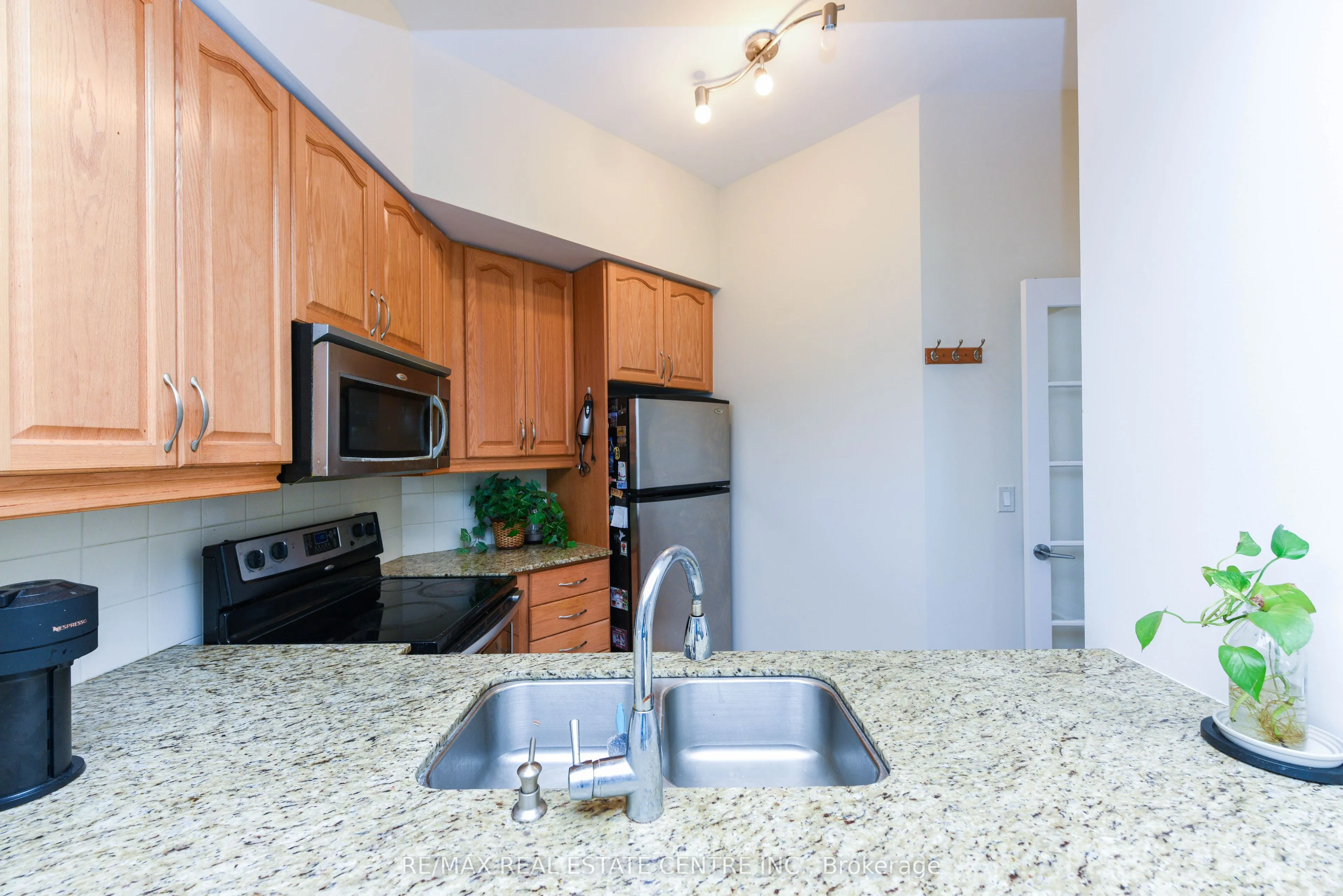 90 Absolute Avenue #2605