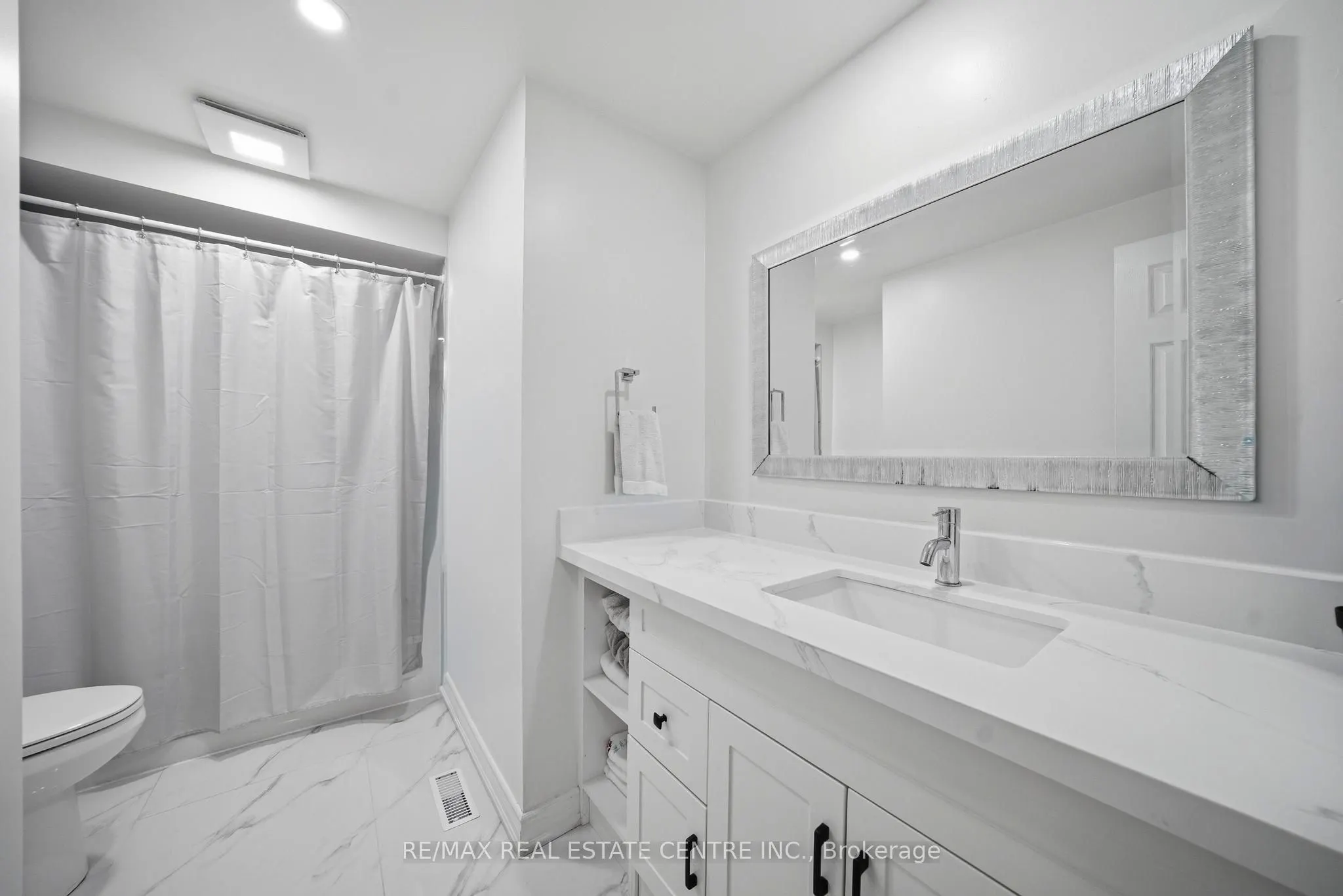 5235 HUNTINGFIELD Drive