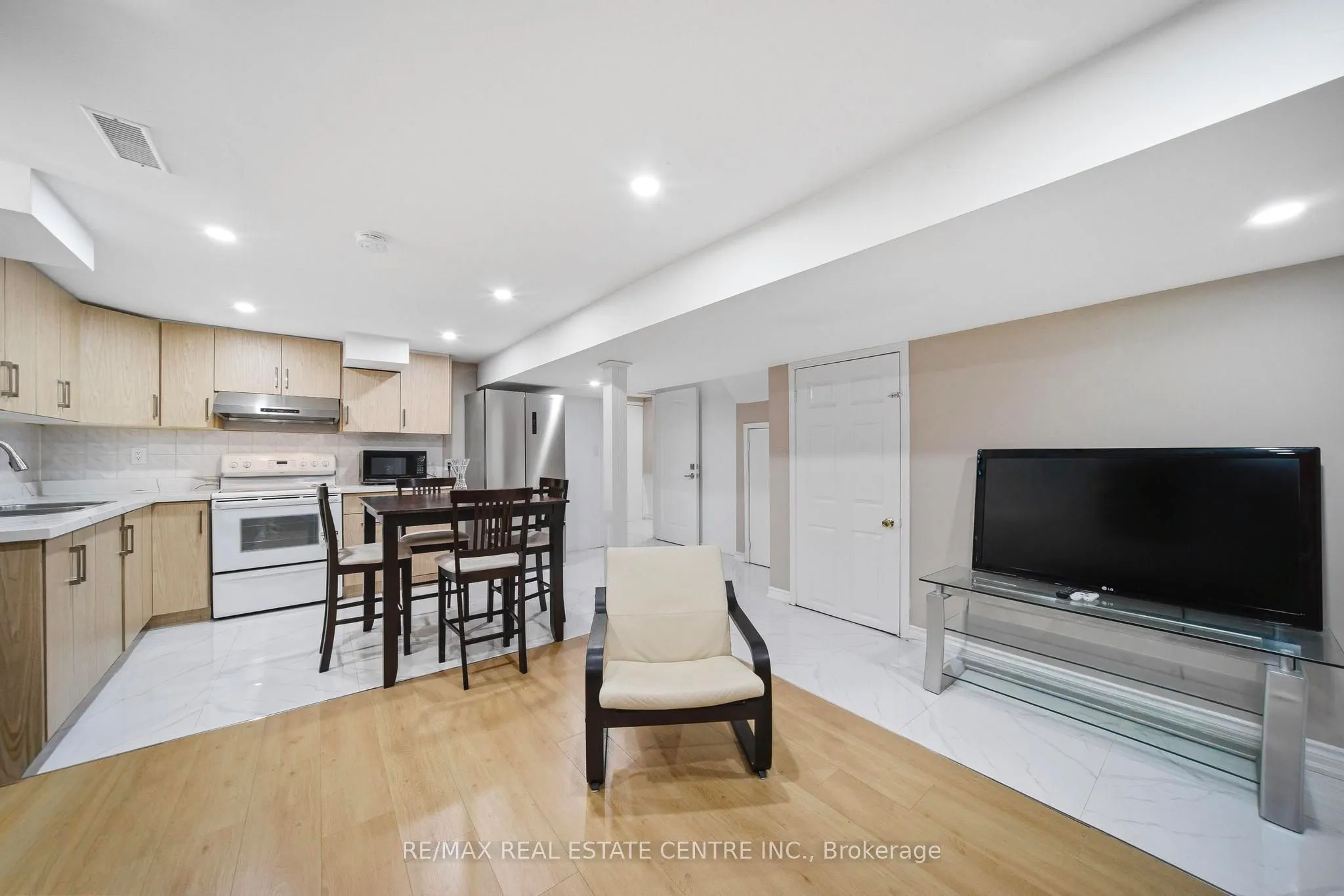 5235 HUNTINGFIELD Drive
