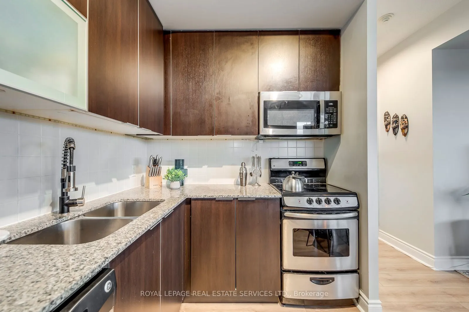 16 Brookers Lane #203