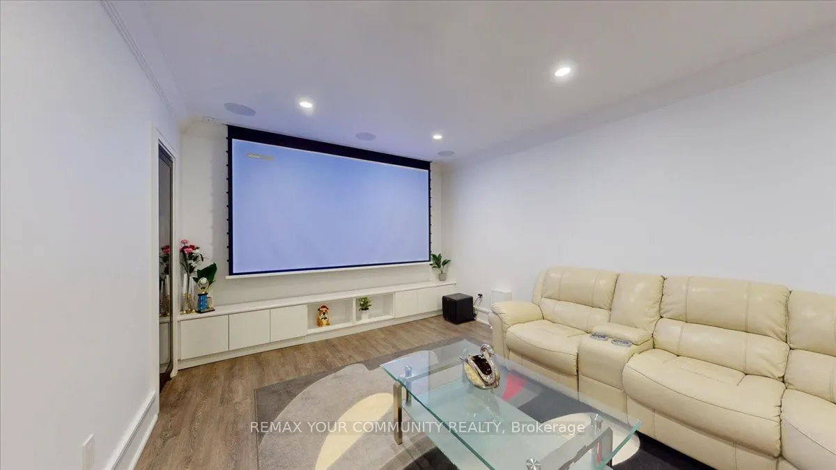 64 Aviemore Drive