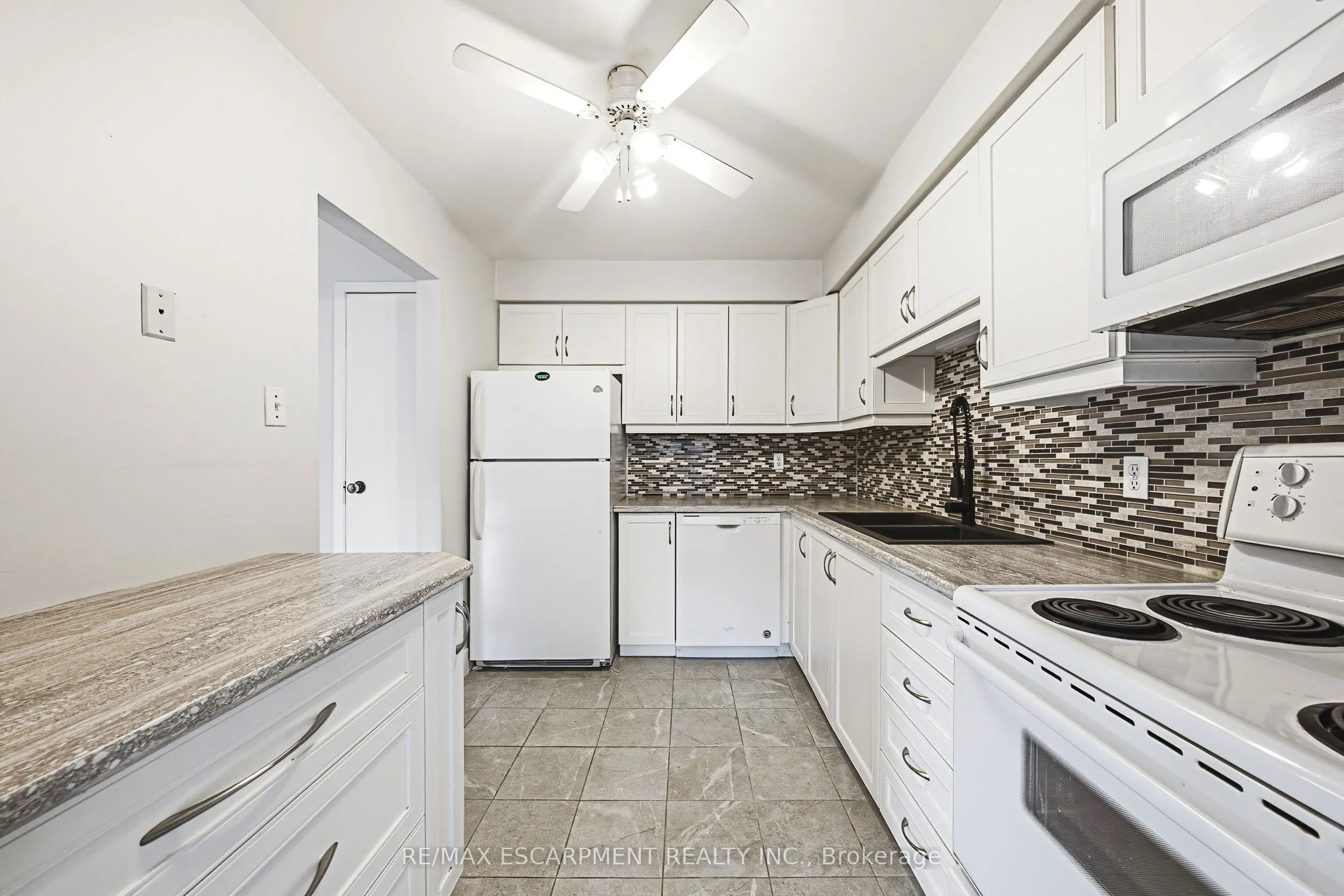 564 Sheraton Road #14
