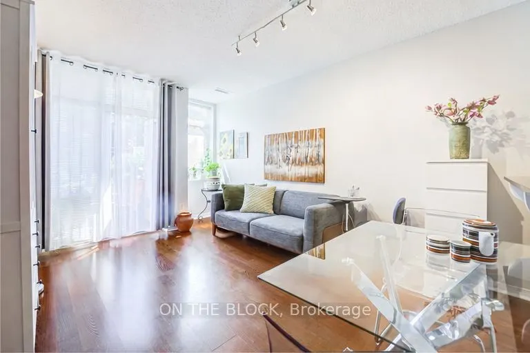 2495 Dundas Street W #107