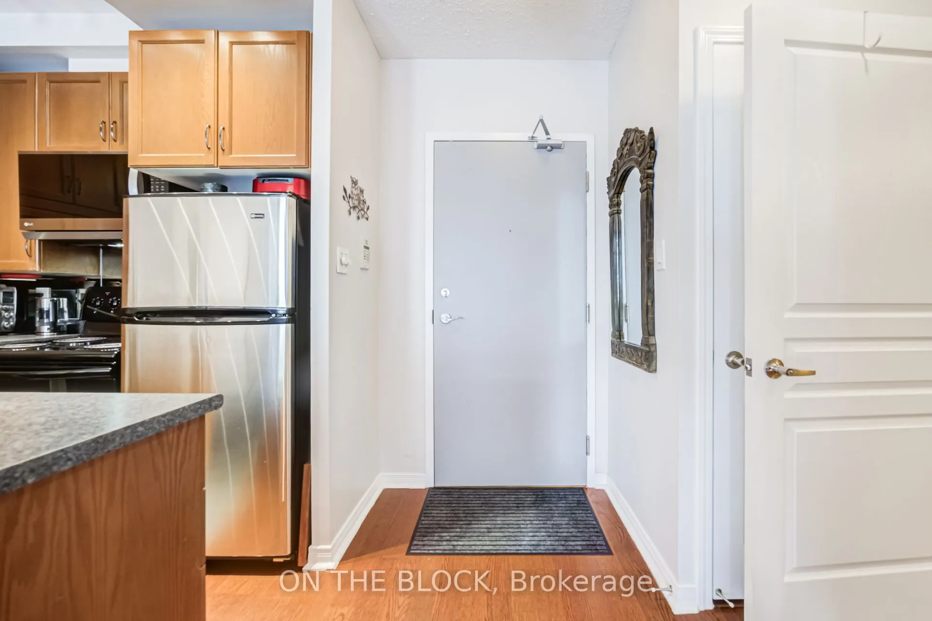 2495 Dundas Street W #107