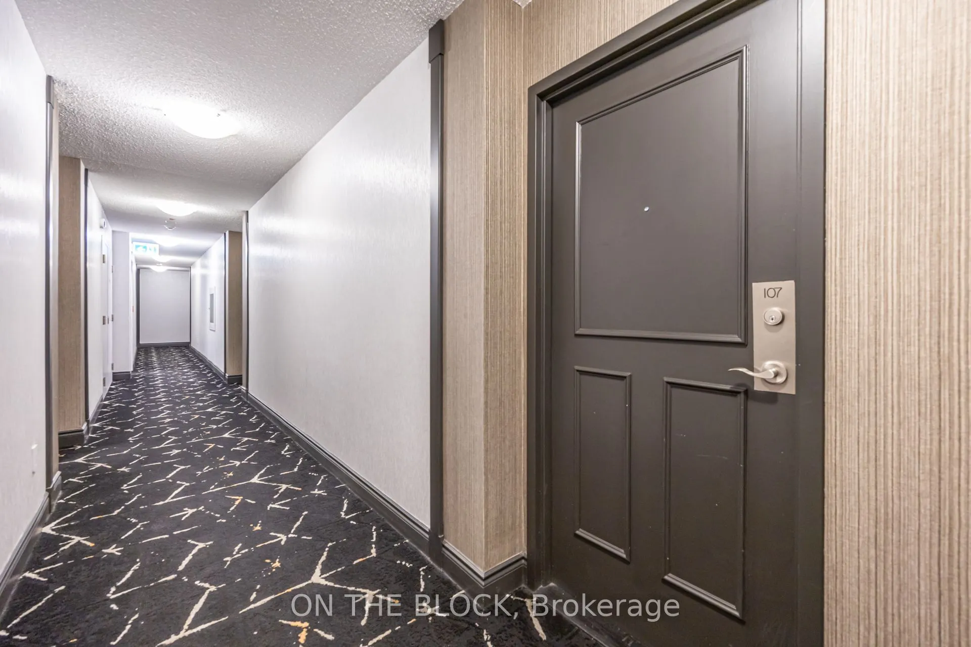 2495 Dundas Street W #107