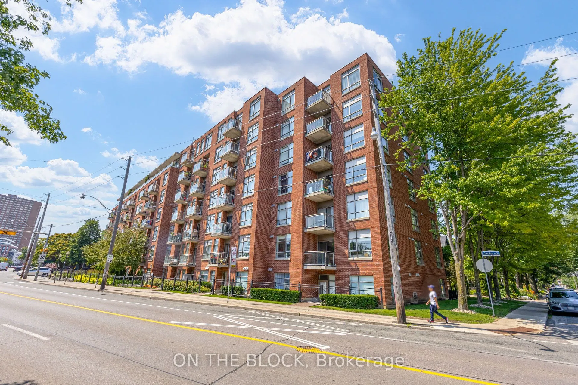 2495 Dundas Street W #107