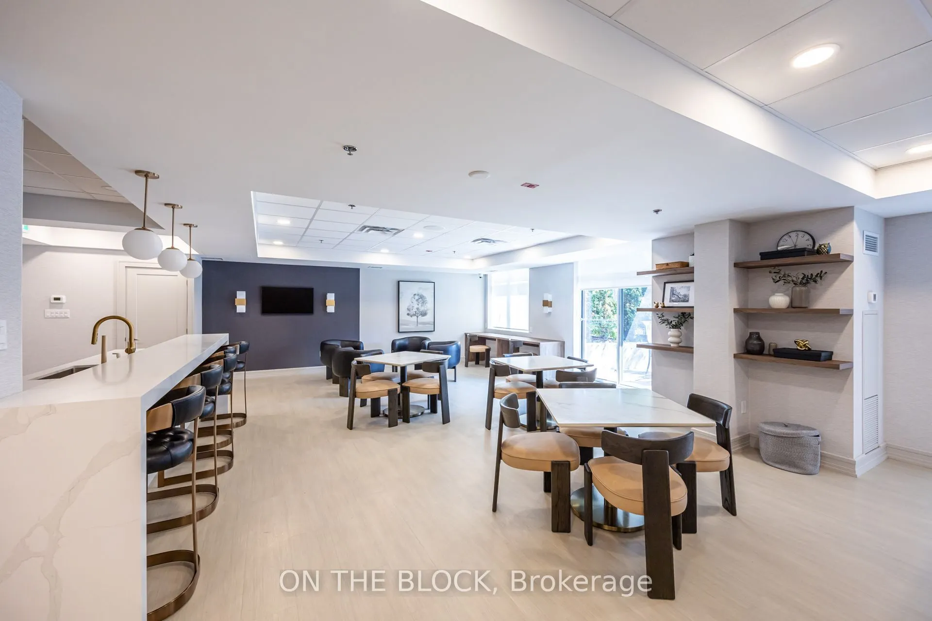 2495 Dundas Street W #107