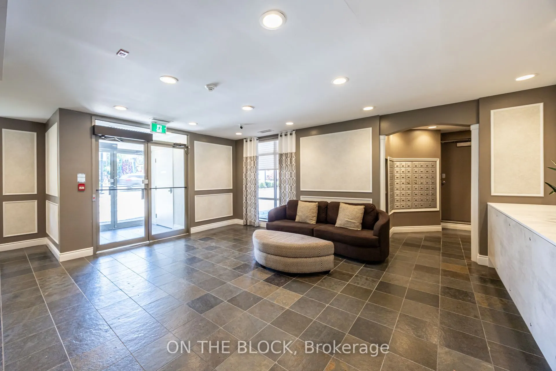 2495 Dundas Street W #107