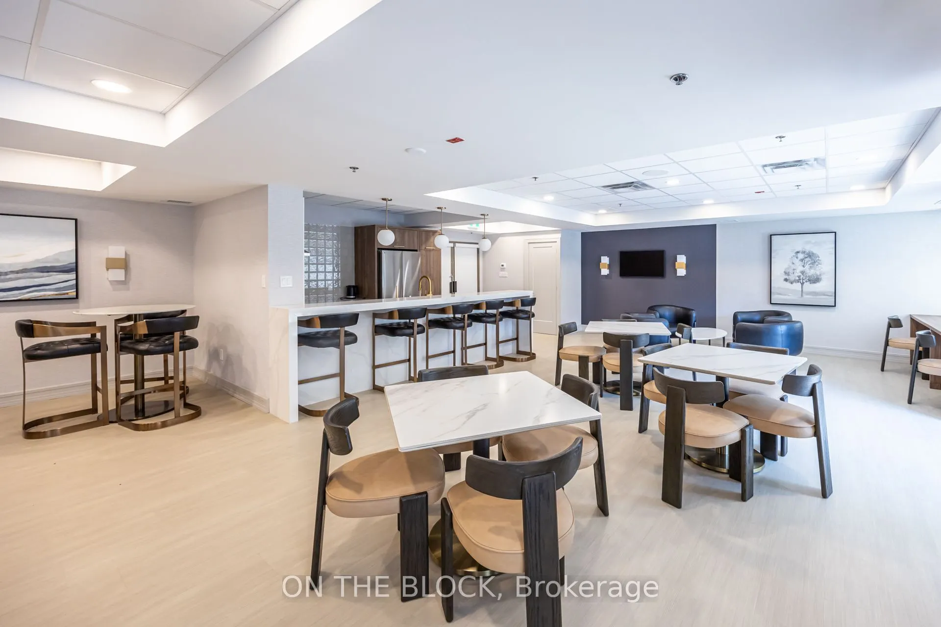 2495 Dundas Street W #107