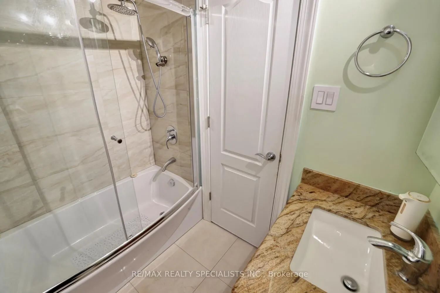 2445 Homelands Drive #25