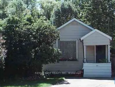 954 Beechwood Avenue