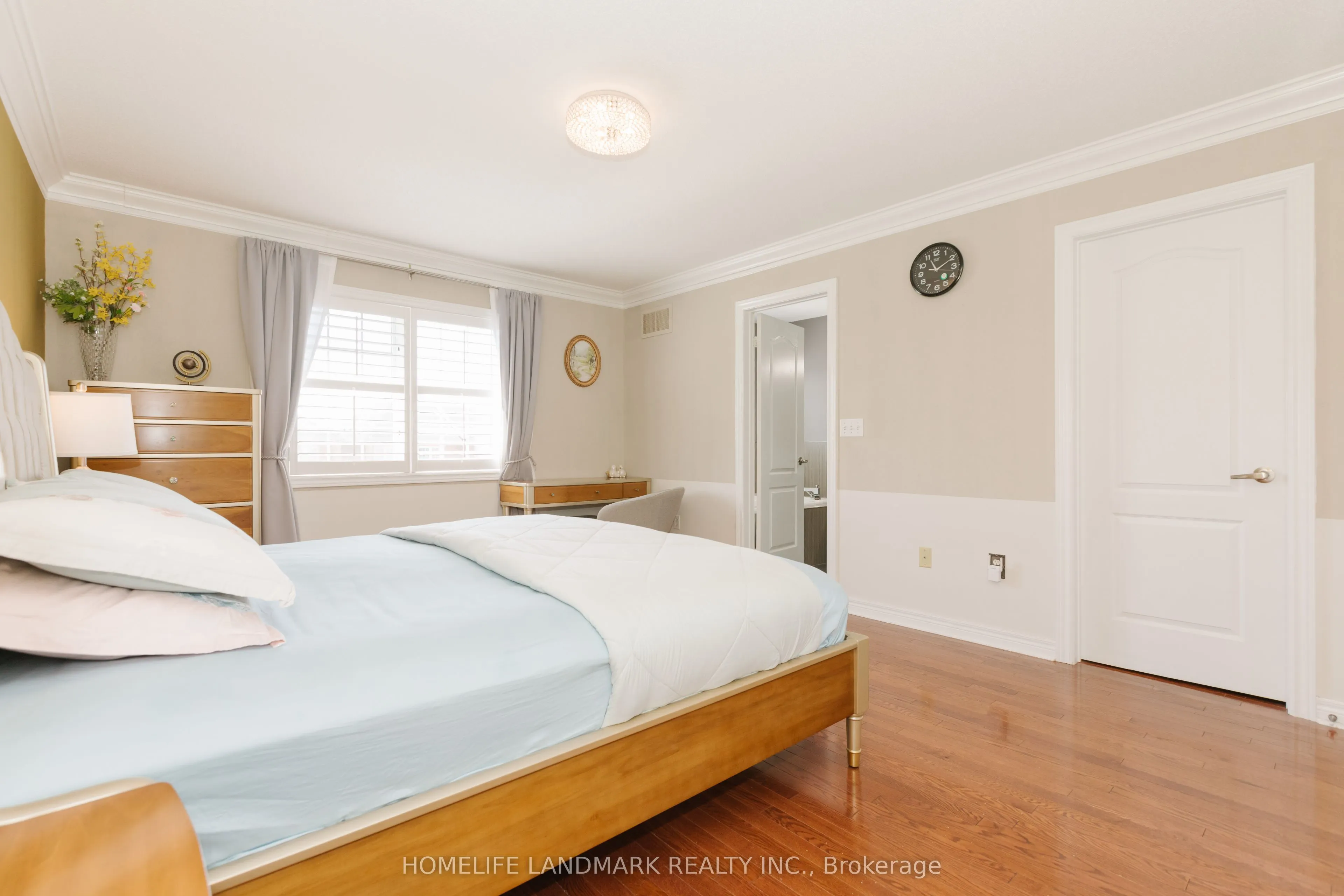 3432 Eglinton Avenue W