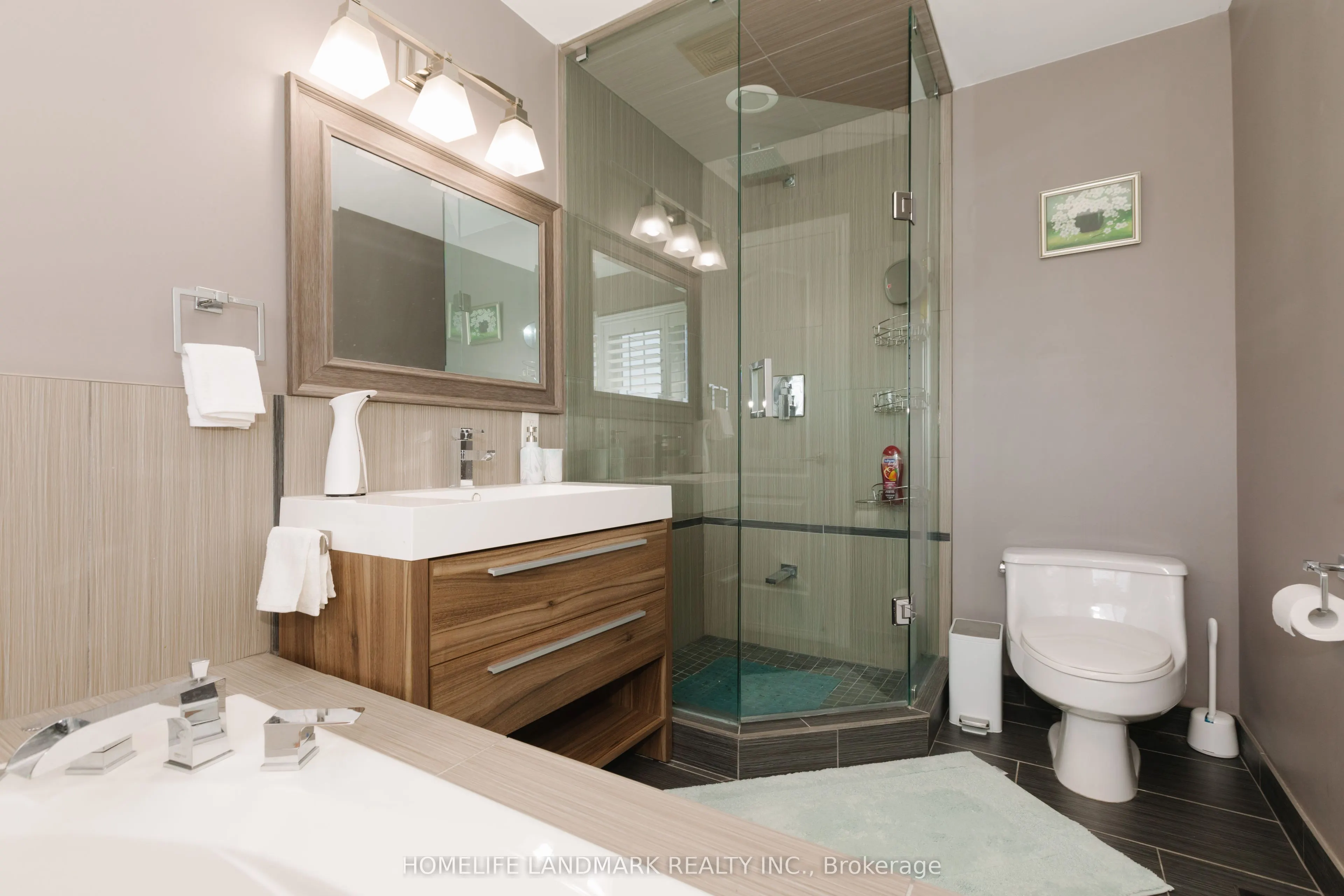 3432 Eglinton Avenue W