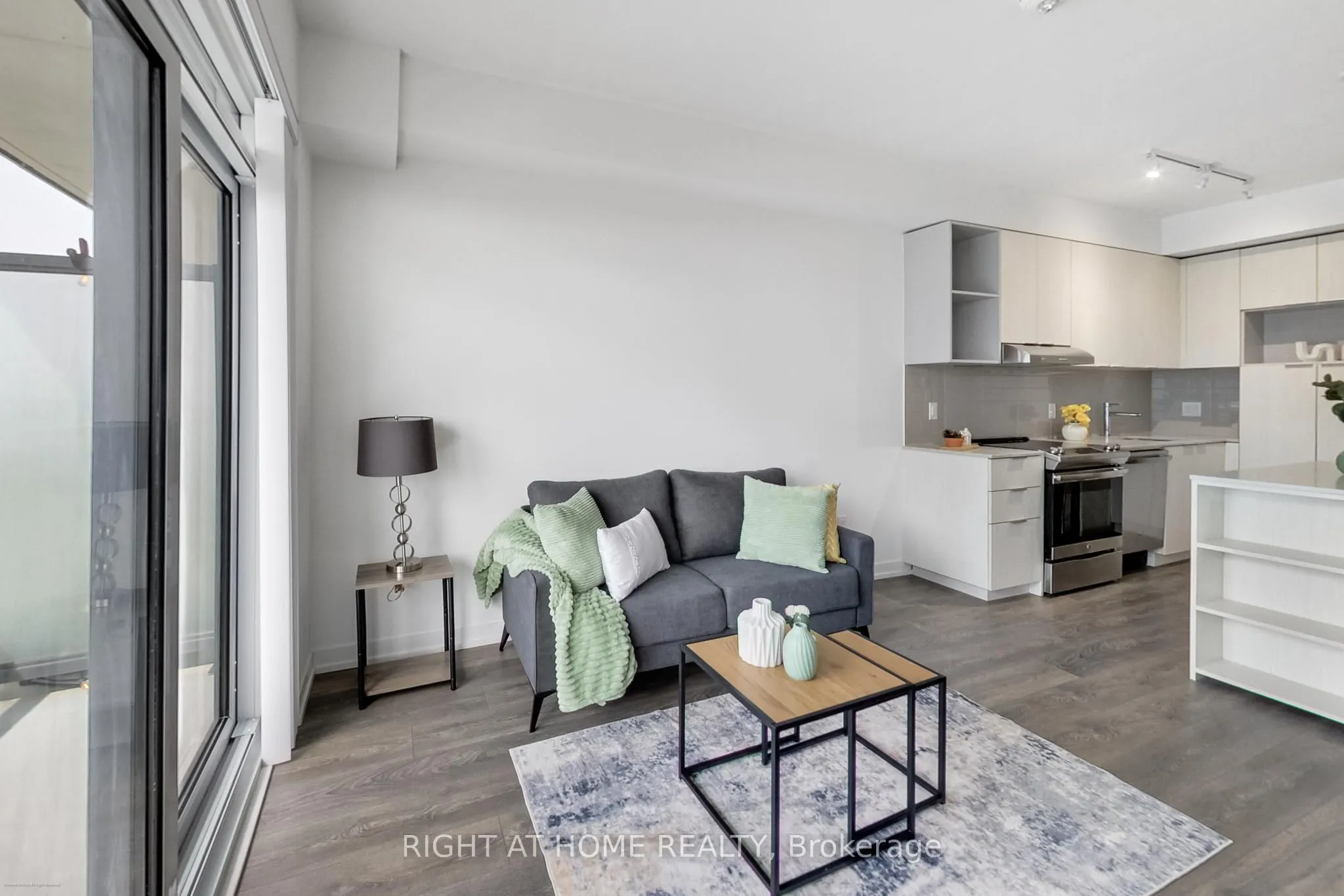 2520 Eglinton Avenue W #1602