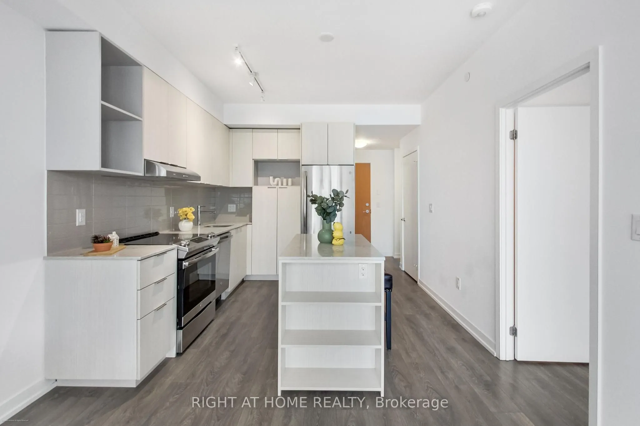 2520 Eglinton Avenue W #1602