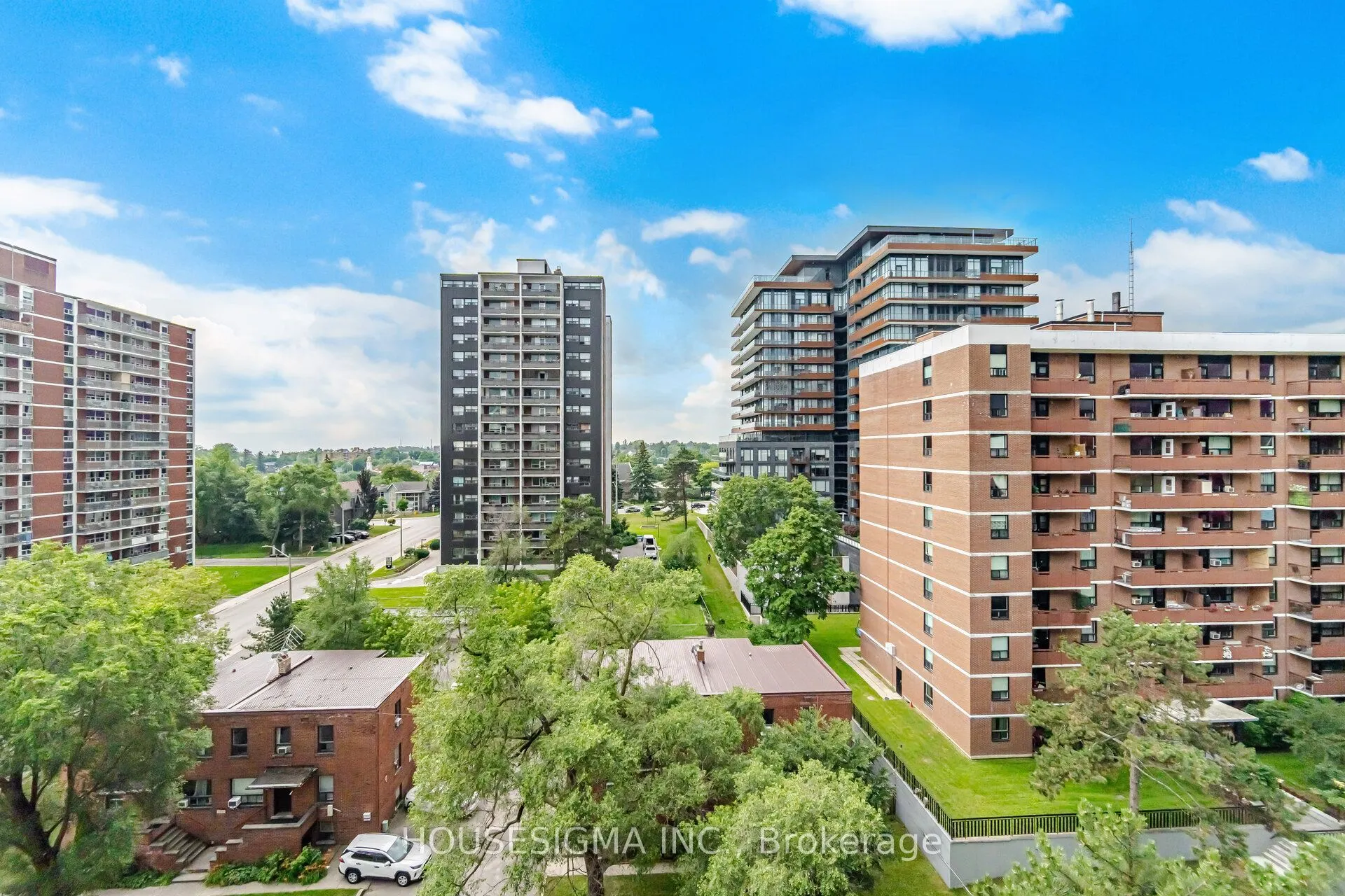 15 Elizabeth Street N #801