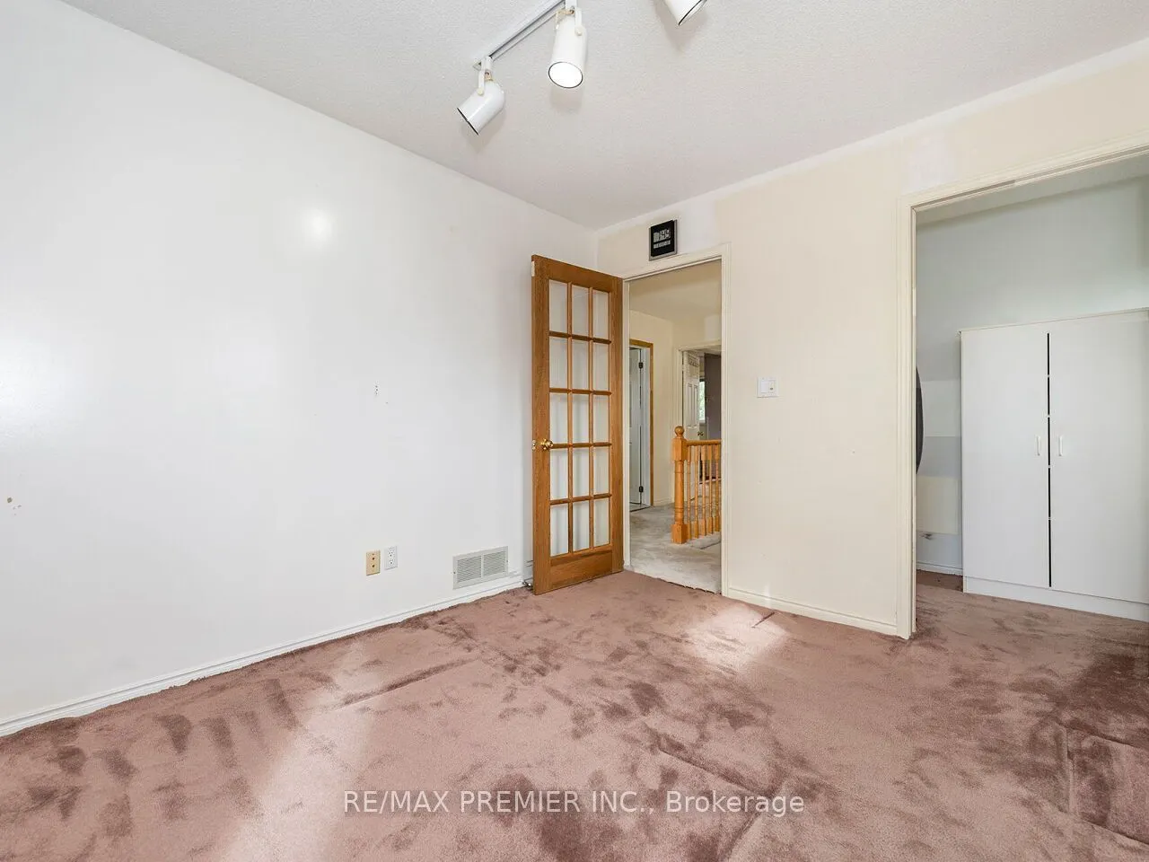 28 Emeline Street