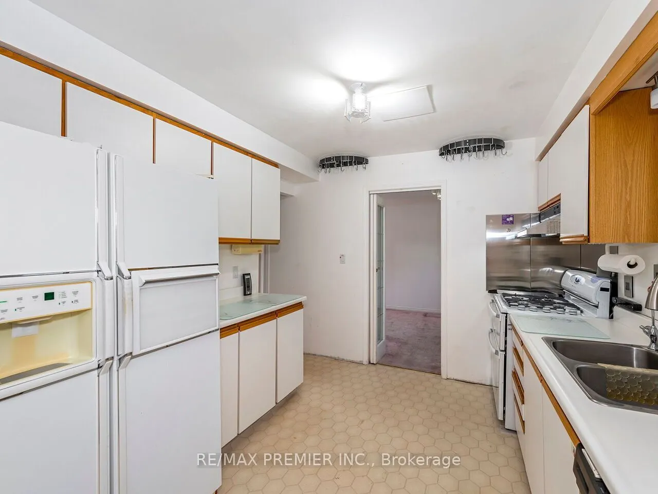 28 Emeline Street