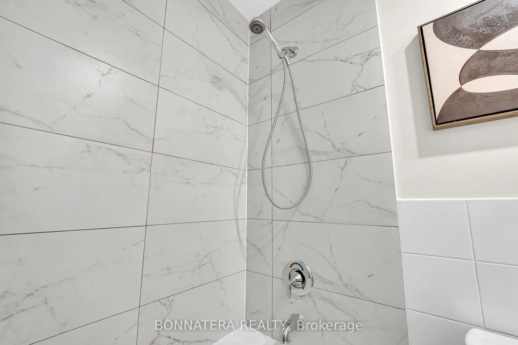 3065 Queen Frederica Drive #905