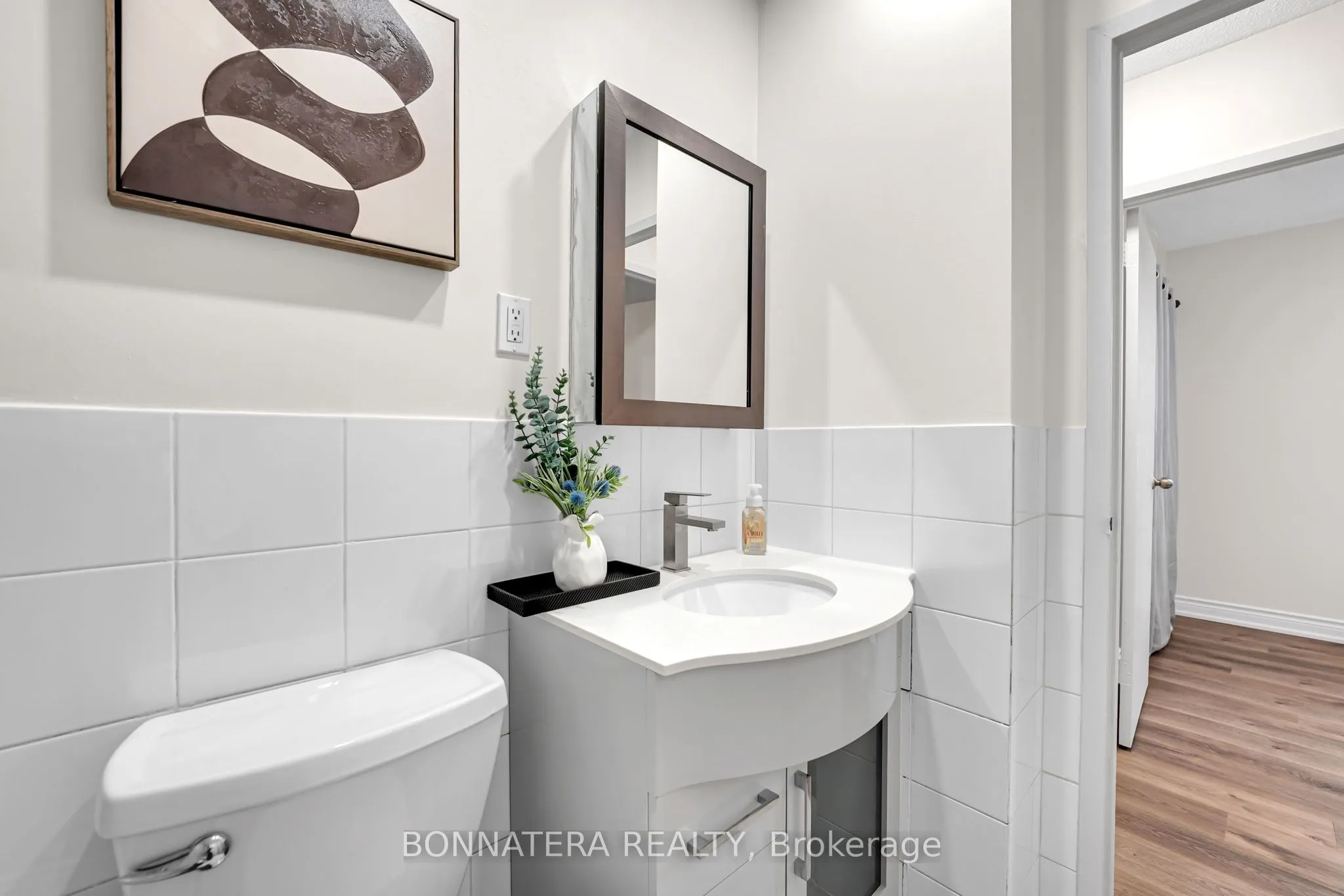 3065 Queen Frederica Drive #905