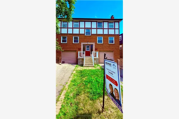 8 Bridesburg Drive