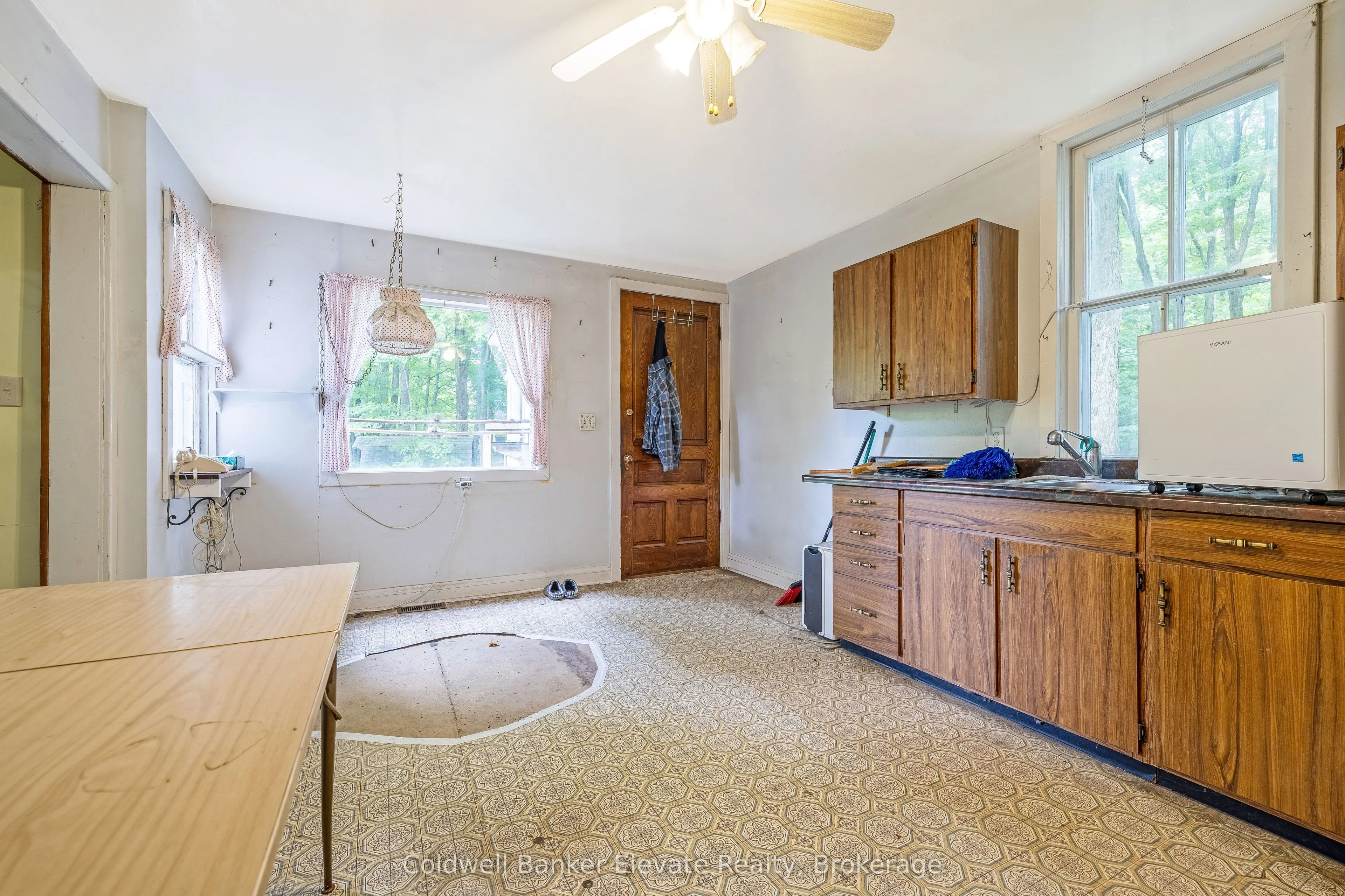 2529 Campbellville Road