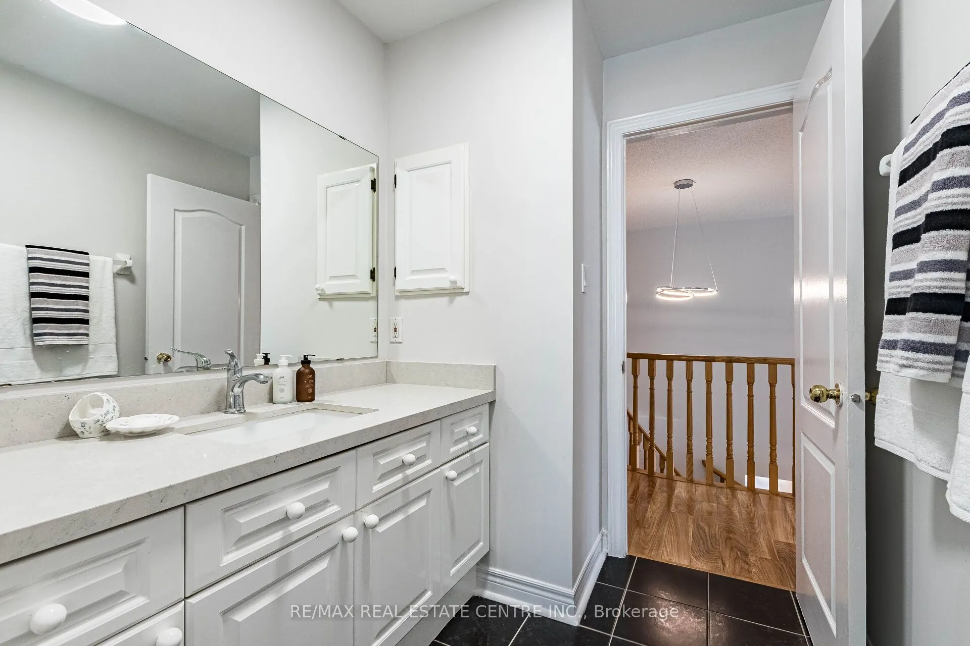 5343 Russell View Road