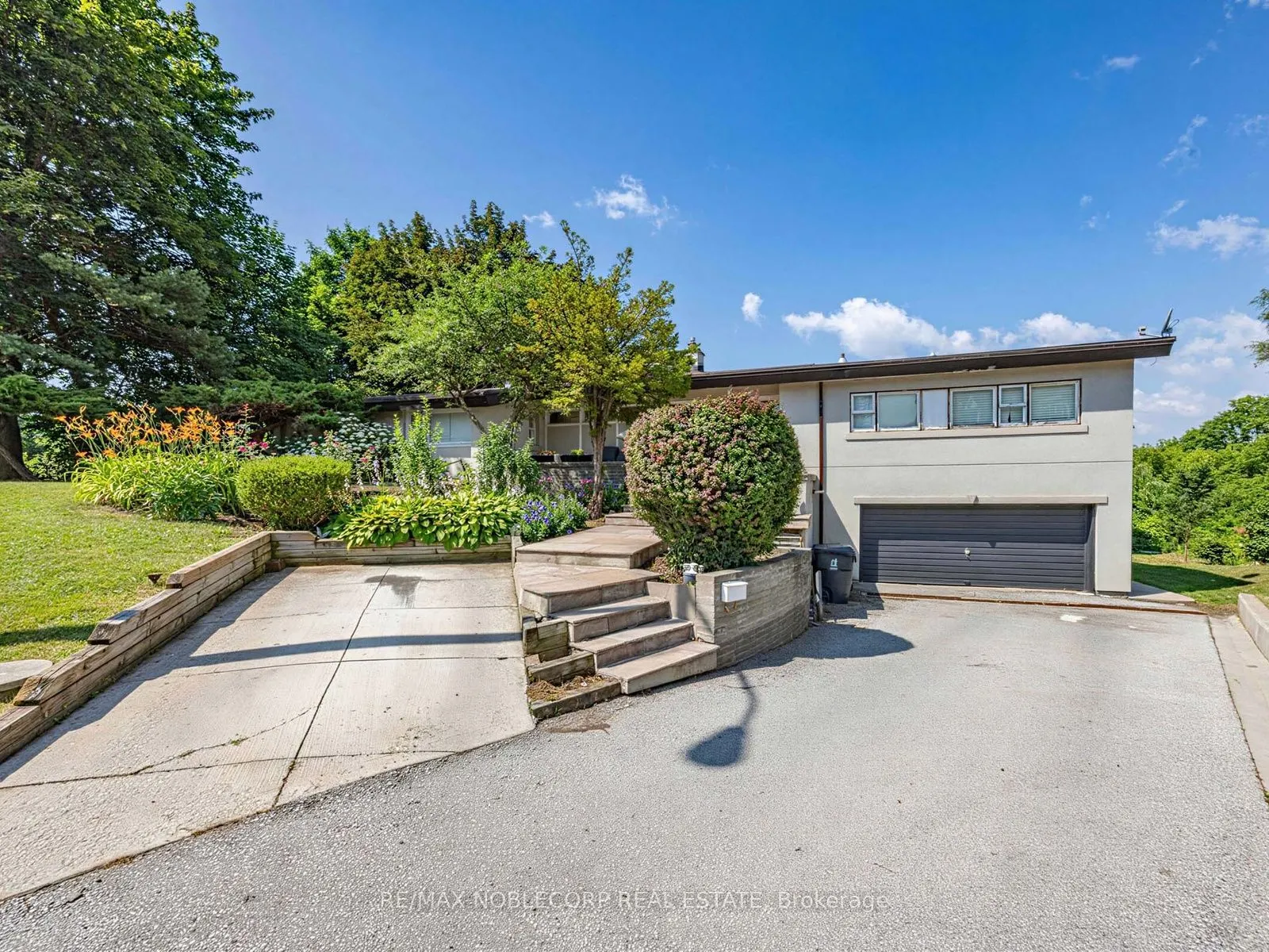 12 George McKenzie Court