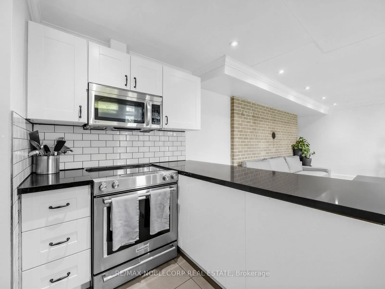12 George McKenzie Court