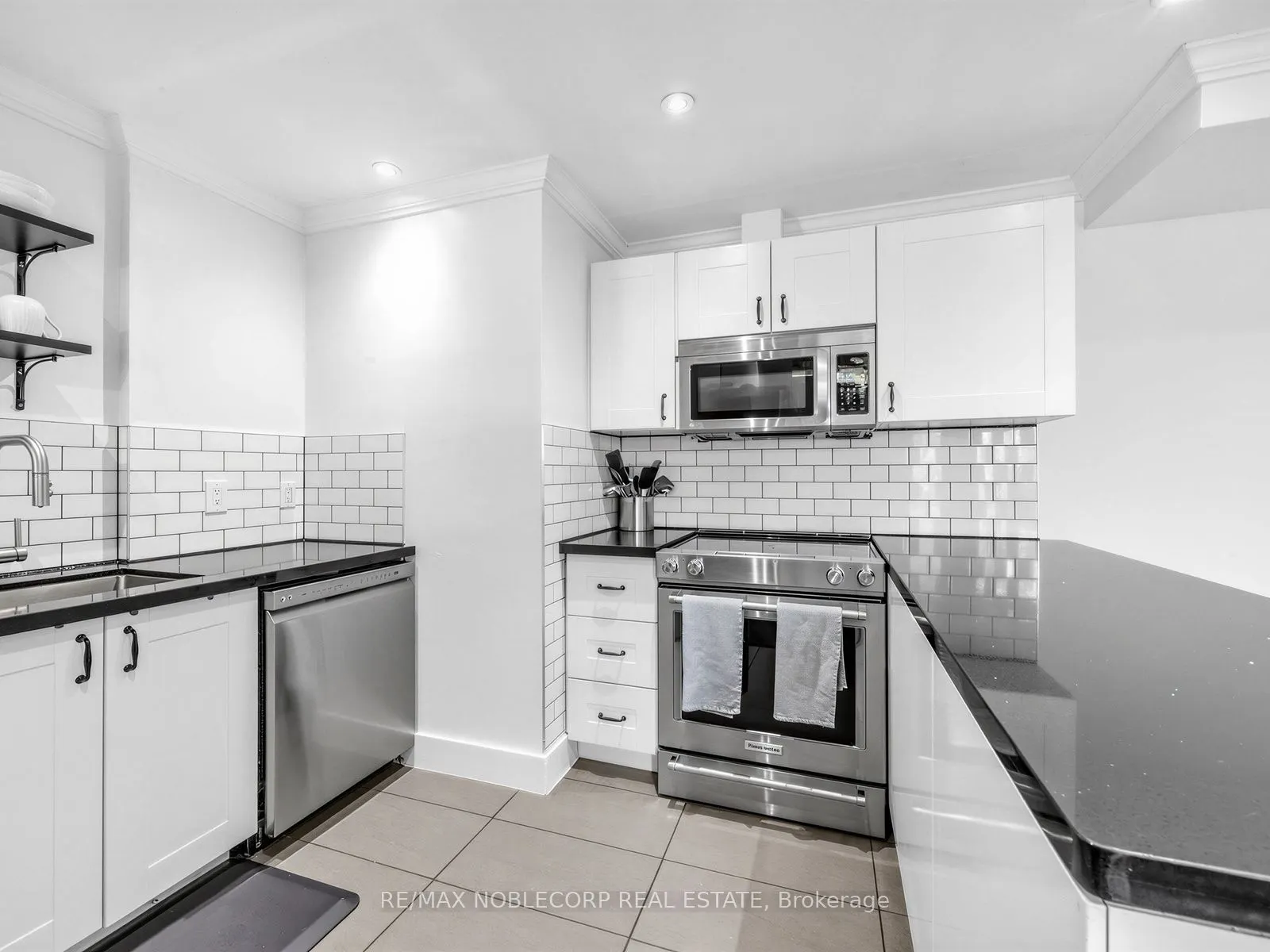12 George McKenzie Court