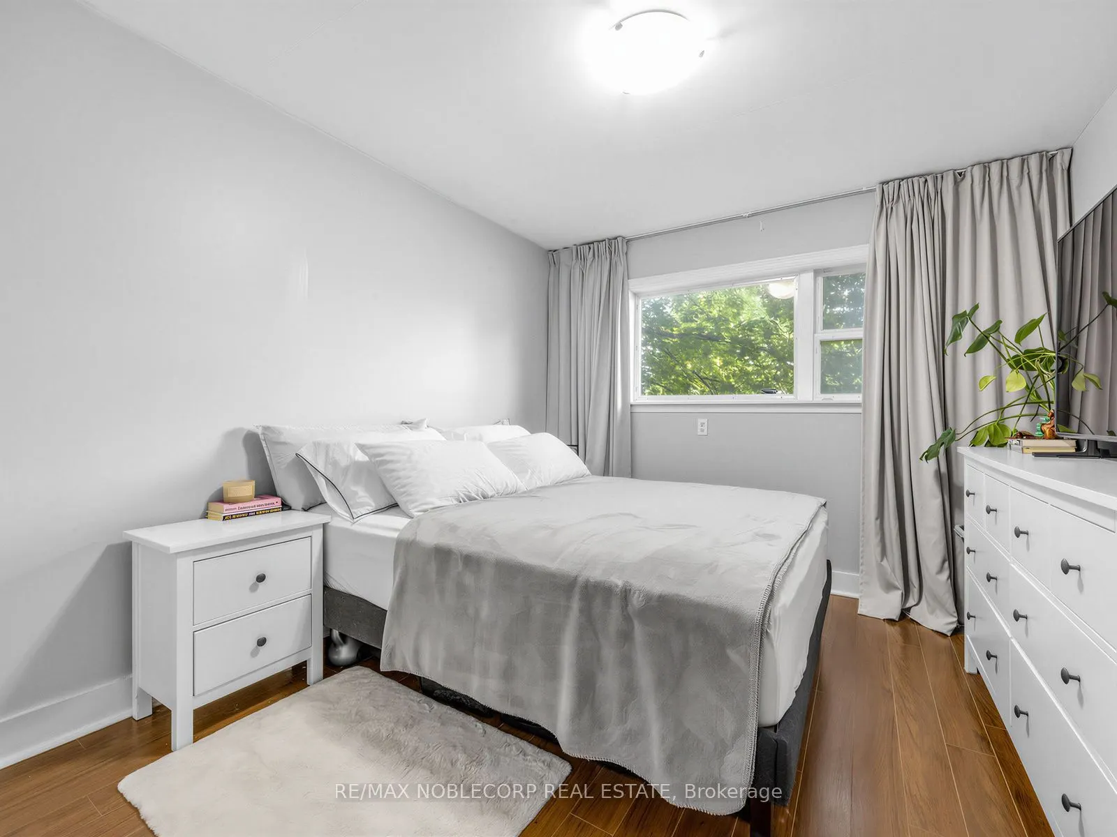 12 George McKenzie Court