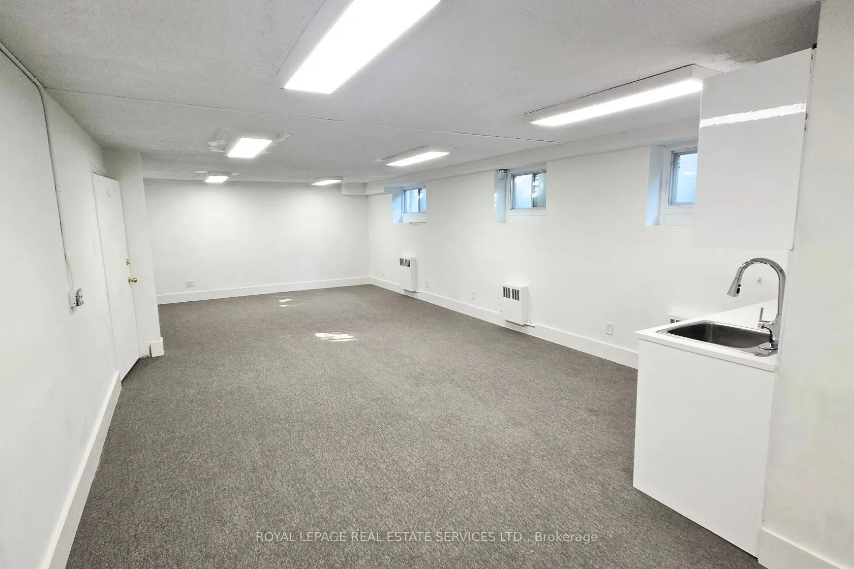 2842 Bloor Street W #L1